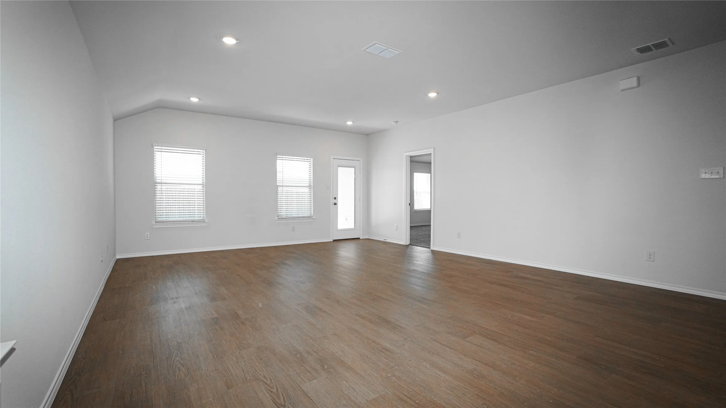 Single Family Residence For Rent in Hunt County , 2900 Lawson Drive, Royse City, Texas 75189, 4 Bedroom, 2 Bathroom, 2 Garage spaces, 2,107 Sqft, built in 2026, mls#21398588, Real Estate Agent in Royse City, Homes For Rent in Hunt county, Homes For Rent in Royse City, Realtor in Royse City Texas, Real Estate Brokerage Independent Realty Texas, Luminita Cordes Realtor