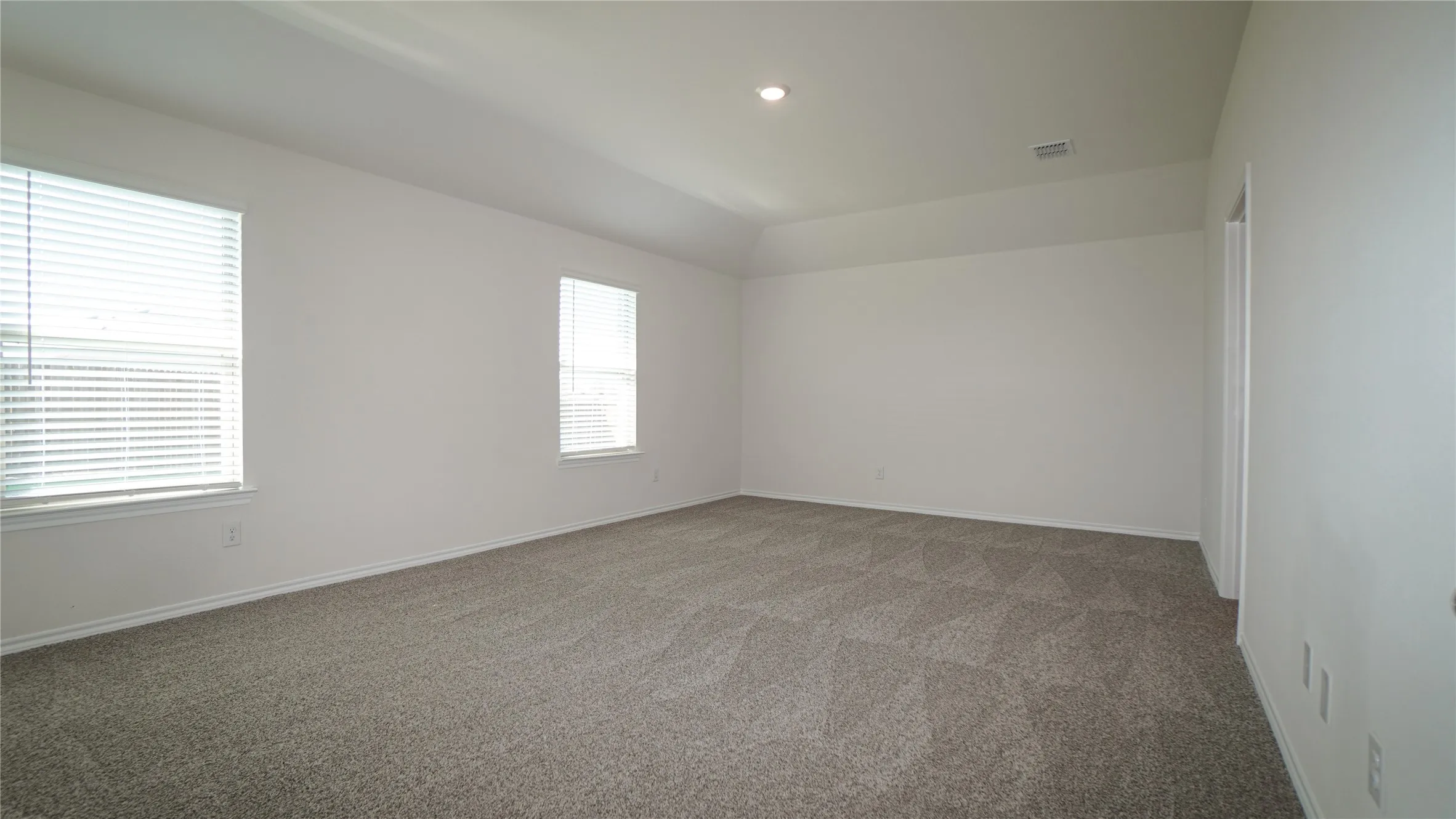 Single Family Residence For Rent in Hunt County , 2900 Lawson Drive, Royse City, Texas 75189, 4 Bedroom, 2 Bathroom, 2 Garage spaces, 2,107 Sqft, built in 2026, mls#21398588, Real Estate Agent in Royse City, Homes For Rent in Hunt county, Homes For Rent in Royse City, Realtor in Royse City Texas, Real Estate Brokerage Independent Realty Texas, Luminita Cordes Realtor