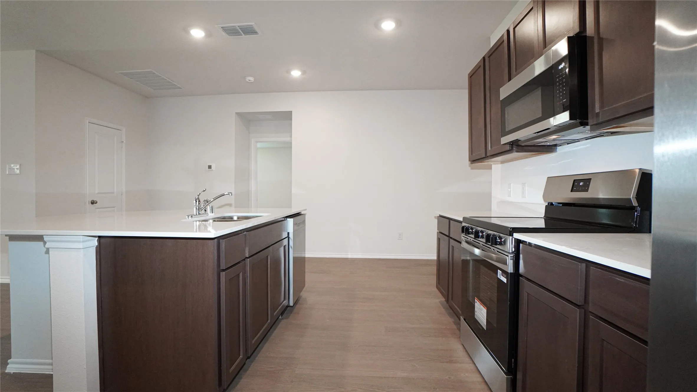 Single Family Residence For Rent in Hunt County , 2900 Lawson Drive, Royse City, Texas 75189, 4 Bedroom, 2 Bathroom, 2 Garage spaces, 2,107 Sqft, built in 2026, mls#21398588, Real Estate Agent in Royse City, Homes For Rent in Hunt county, Homes For Rent in Royse City, Realtor in Royse City Texas, Real Estate Brokerage Independent Realty Texas, Luminita Cordes Realtor