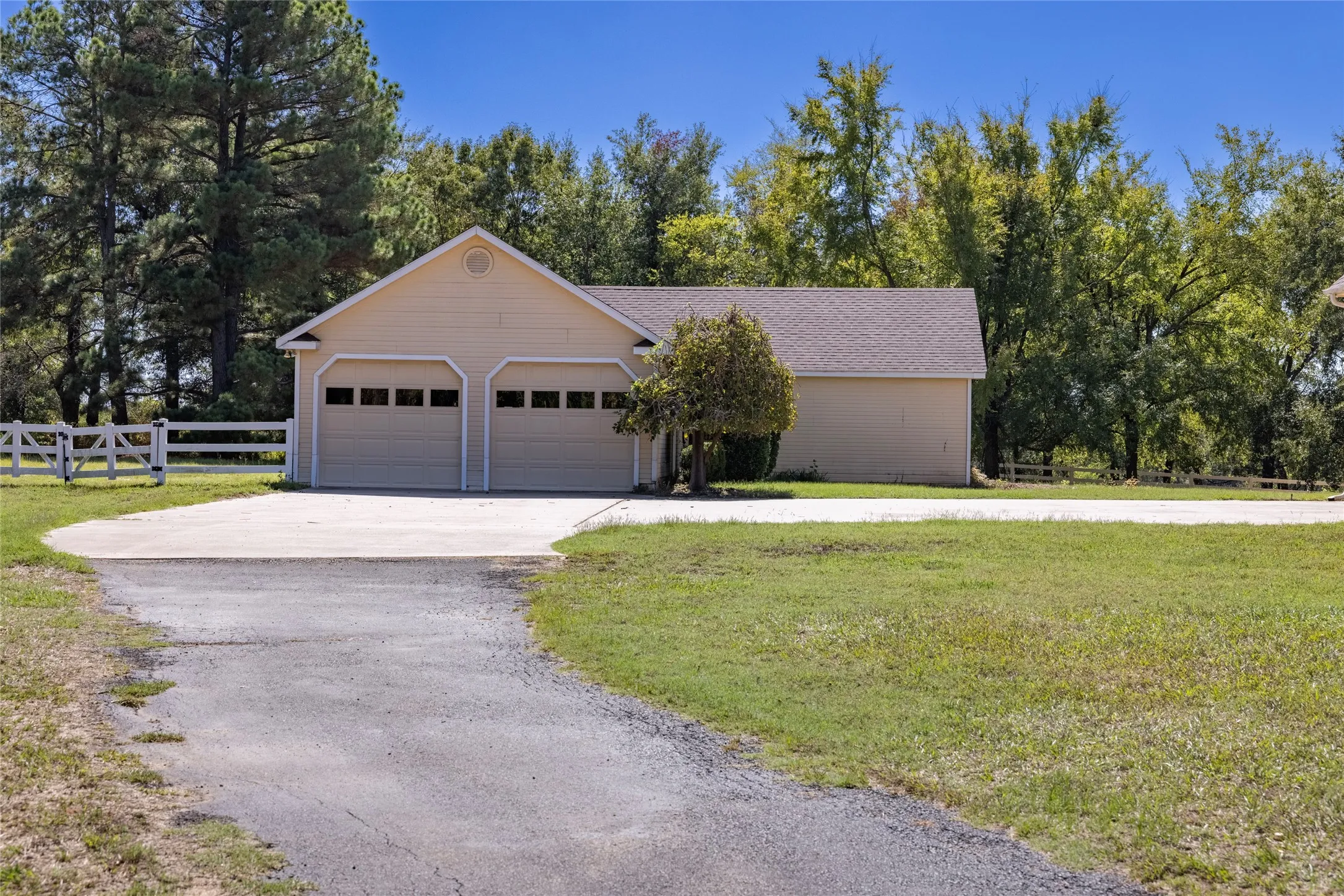 Workshop or Extra Garage