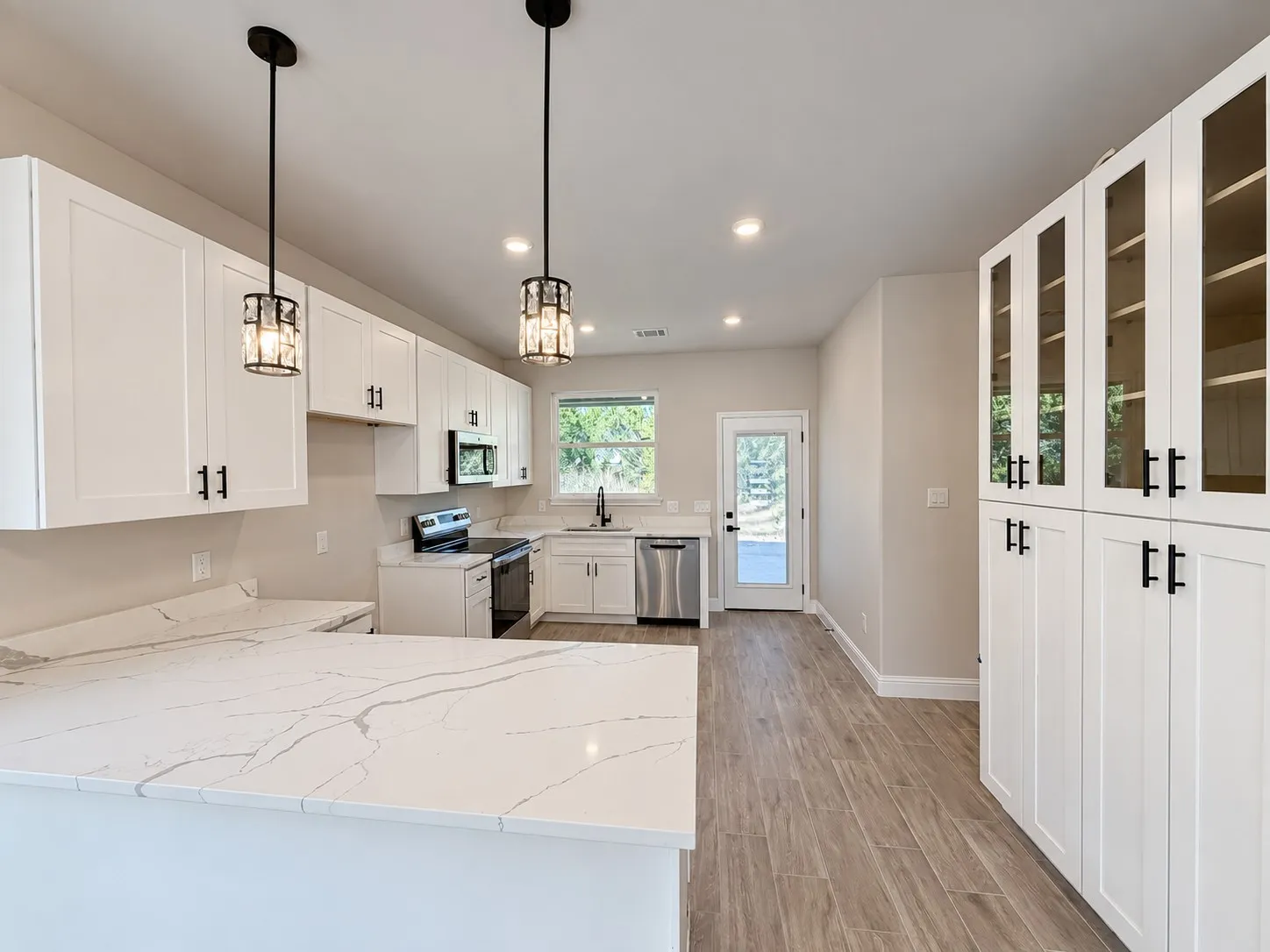 Single Family Residence For Sale in Hood County , 5907 Black Pine Circle, Granbury, Texas 76048, 3 Bedroom, 2 Bathroom, 2 Garage spaces, 1,337 Sqft, built in 2026, mls#21389516, Real Estate Agent in Granbury, Homes For Sale in Hood county, Homes For Sale in Granbury, Realtor in Granbury Texas, Real Estate Brokerage Independent Realty Texas, Luminita Cordes Realtor