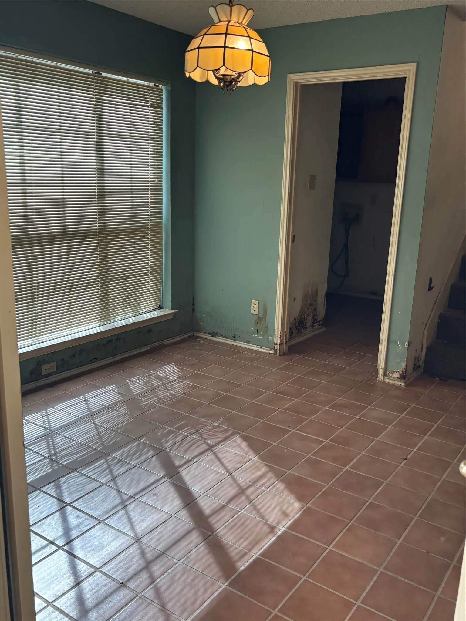 Single Family Residence For Sale in Dallas County , 2524 Heatherdale Drive, Mesquite, Texas 75150, 3 Bedroom, 3 Bathroom, 2 Garage spaces, 2,142 Sqft, built in 1987, mls#21400221, Real Estate Agent in Mesquite, Homes For Sale in Dallas county, Homes For Sale in Mesquite, Realtor in Mesquite Texas, Real Estate Brokerage Independent Realty Texas, Luminita Cordes Realtor