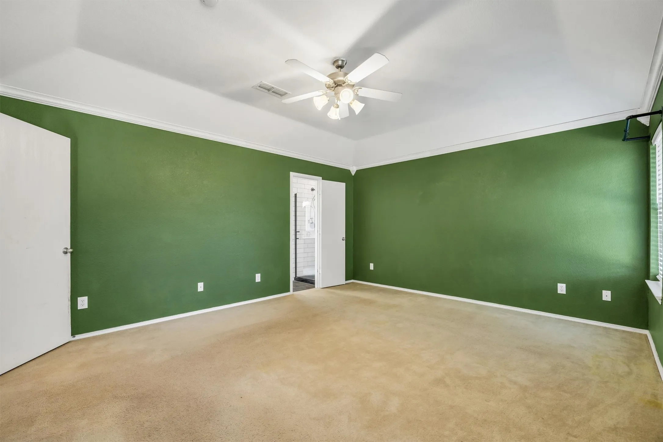 Single Family Residence For Sale in Ellis County , 419 River Oaks Boulevard, Waxahachie, Texas 75165, 3 Bedroom, 2 Bathroom, 2 Garage spaces, 1,903 Sqft, built in 2003, mls#21397337, Real Estate Agent in Waxahachie, Homes For Sale in Ellis county, Homes For Sale in Waxahachie, Realtor in Waxahachie Texas, Real Estate Brokerage Independent Realty Texas, Luminita Cordes Realtor