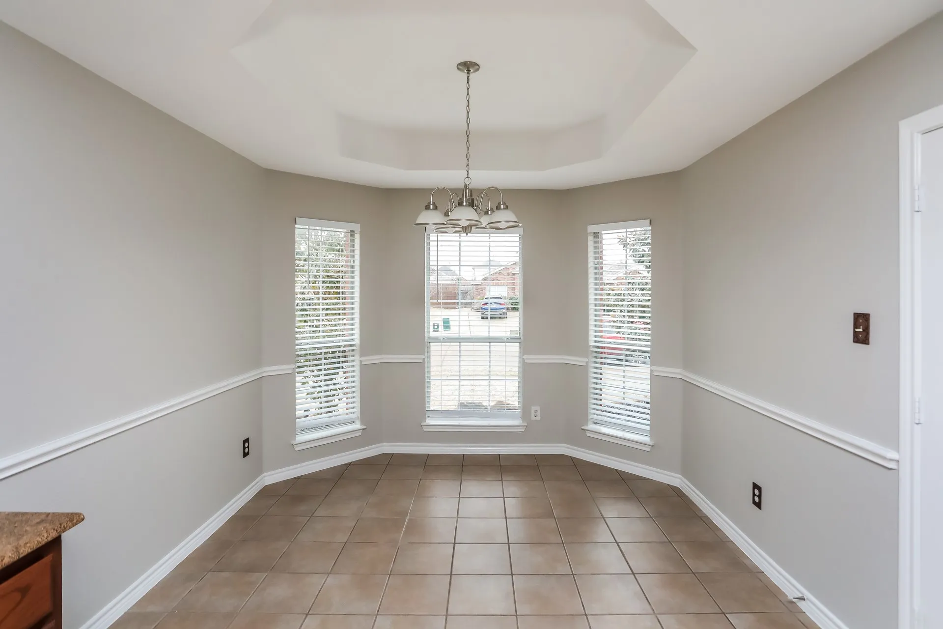 Single Family Residence For Rent in Kaufman County , 1521 Vista Ridge Drive, Forney, Texas 75126, 3 Bedroom, 2 Bathroom, 2 Garage spaces, 1,664 Sqft, built in 2005, mls#21400227, Real Estate Agent in Forney, Homes For Rent in Kaufman county, Homes For Rent in Forney, Realtor in Forney Texas, Real Estate Brokerage Independent Realty Texas, Luminita Cordes Realtor