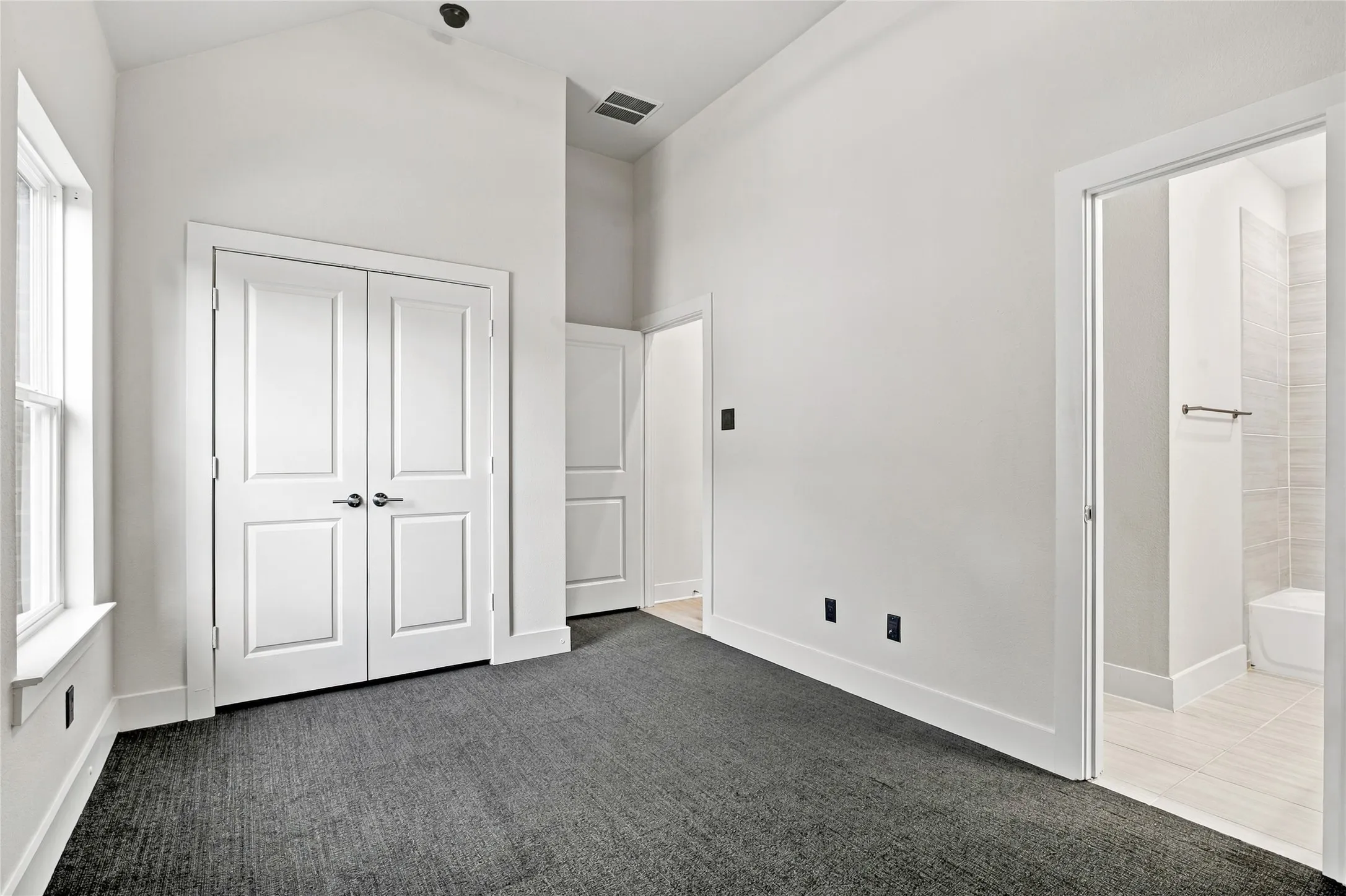 Single Family Residence For Sale in Dallas County , 1719 Newport Lane, Cedar Hill, Texas 75104, 4 Bedroom, 3 Bathroom, 3 Garage spaces, 2,153 Sqft, built in 2024, mls#21394223, Real Estate Agent in Cedar Hill, Homes For Sale in Dallas county, Homes For Sale in Cedar Hill, Realtor in Cedar Hill Texas, Real Estate Brokerage Independent Realty Texas, Luminita Cordes Realtor