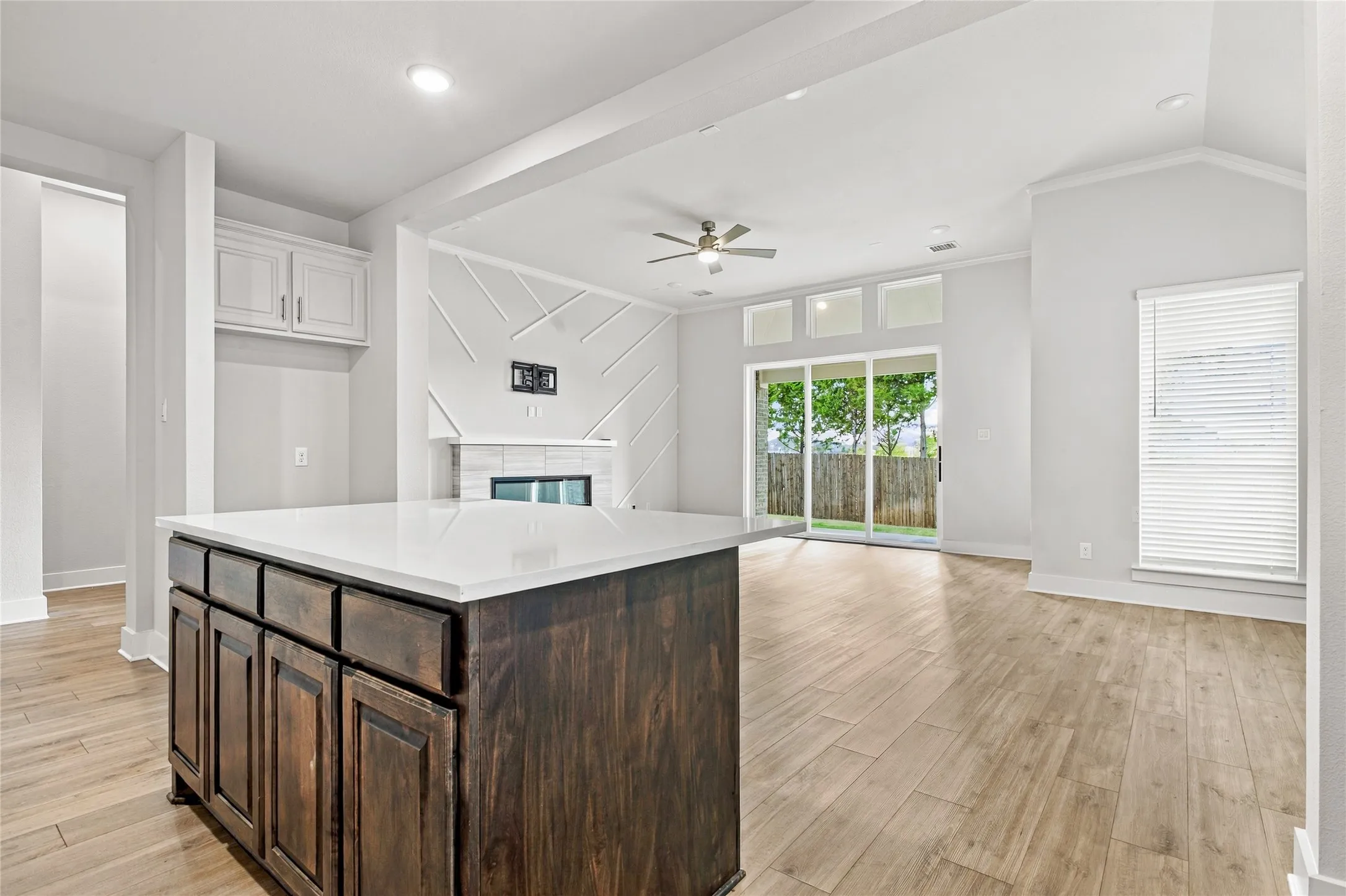 Single Family Residence For Sale in Dallas County , 1719 Newport Lane, Cedar Hill, Texas 75104, 4 Bedroom, 3 Bathroom, 3 Garage spaces, 2,153 Sqft, built in 2024, mls#21394223, Real Estate Agent in Cedar Hill, Homes For Sale in Dallas county, Homes For Sale in Cedar Hill, Realtor in Cedar Hill Texas, Real Estate Brokerage Independent Realty Texas, Luminita Cordes Realtor