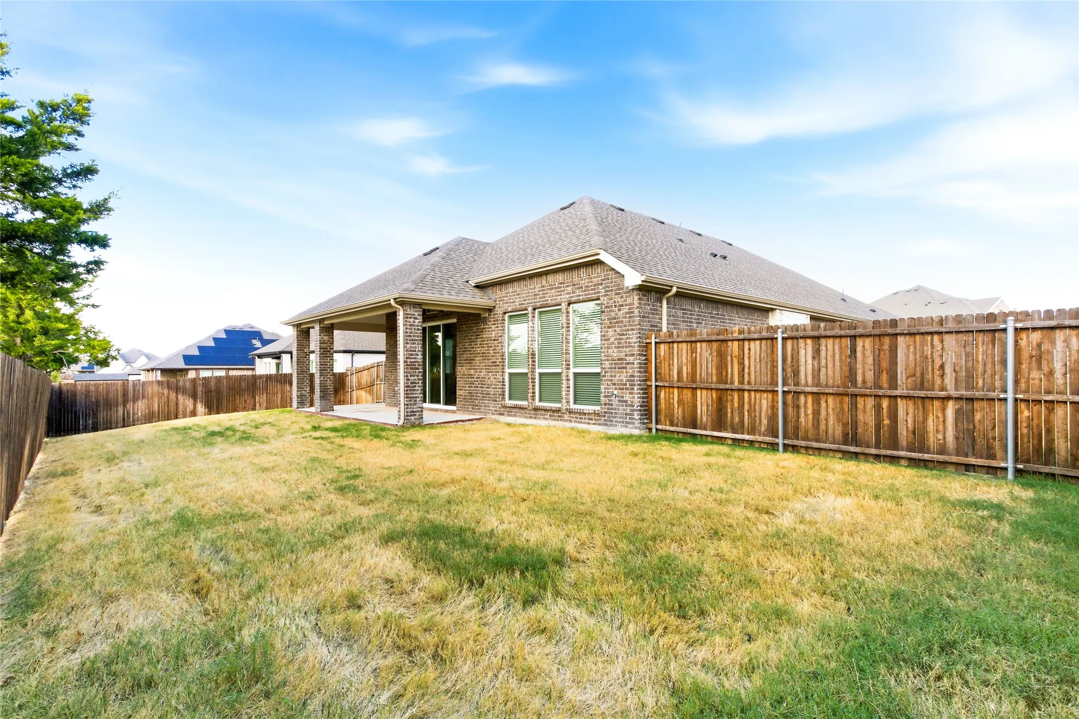 Single Family Residence For Sale in Dallas County , 1719 Newport Lane, Cedar Hill, Texas 75104, 4 Bedroom, 3 Bathroom, 3 Garage spaces, 2,153 Sqft, built in 2024, mls#21394223, Real Estate Agent in Cedar Hill, Homes For Sale in Dallas county, Homes For Sale in Cedar Hill, Realtor in Cedar Hill Texas, Real Estate Brokerage Independent Realty Texas, Luminita Cordes Realtor
