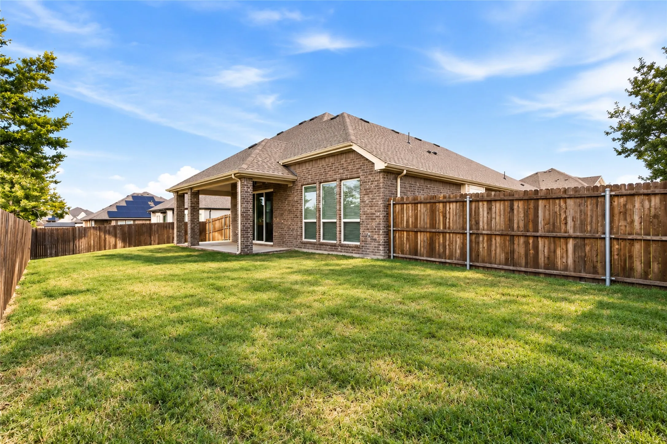 Single Family Residence For Sale in Dallas County , 1719 Newport Lane, Cedar Hill, Texas 75104, 4 Bedroom, 3 Bathroom, 3 Garage spaces, 2,153 Sqft, built in 2024, mls#21394223, Real Estate Agent in Cedar Hill, Homes For Sale in Dallas county, Homes For Sale in Cedar Hill, Realtor in Cedar Hill Texas, Real Estate Brokerage Independent Realty Texas, Luminita Cordes Realtor