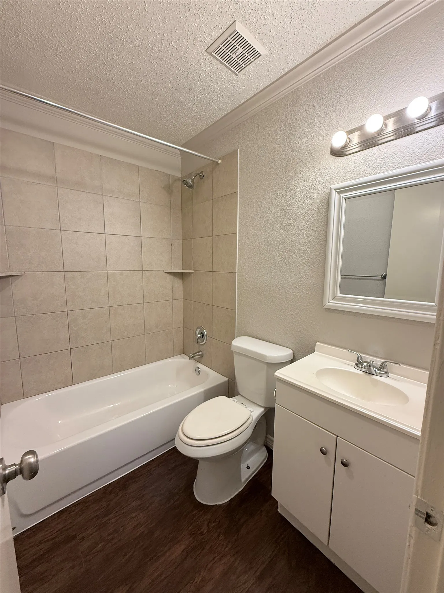 Single Family Residence For Rent in Dallas County , 5422 Kentcroft Drive, Garland, Texas 75043, 3 Bedroom, 2 Bathroom, 2 Garage spaces, 1,405 Sqft, built in 1971, mls#21400232, Real Estate Agent in Garland, Homes For Rent in Dallas county, Homes For Rent in Garland, Realtor in Garland Texas, Real Estate Brokerage Independent Realty Texas, Luminita Cordes Realtor