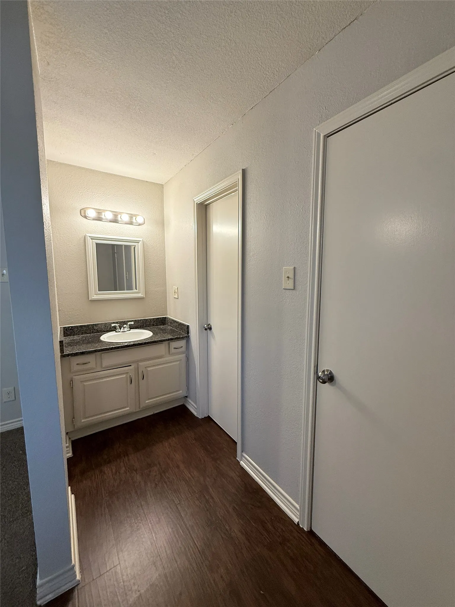 Single Family Residence For Rent in Dallas County , 5422 Kentcroft Drive, Garland, Texas 75043, 3 Bedroom, 2 Bathroom, 2 Garage spaces, 1,405 Sqft, built in 1971, mls#21400232, Real Estate Agent in Garland, Homes For Rent in Dallas county, Homes For Rent in Garland, Realtor in Garland Texas, Real Estate Brokerage Independent Realty Texas, Luminita Cordes Realtor