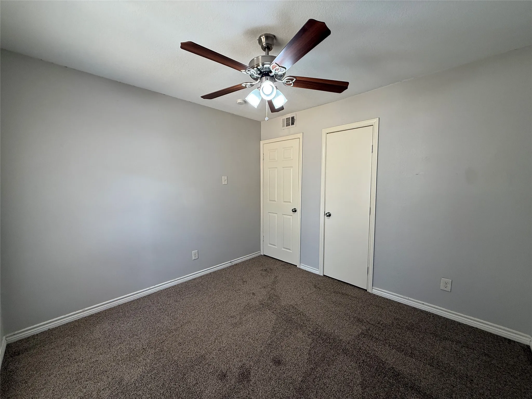 Single Family Residence For Rent in Dallas County , 5422 Kentcroft Drive, Garland, Texas 75043, 3 Bedroom, 2 Bathroom, 2 Garage spaces, 1,405 Sqft, built in 1971, mls#21400232, Real Estate Agent in Garland, Homes For Rent in Dallas county, Homes For Rent in Garland, Realtor in Garland Texas, Real Estate Brokerage Independent Realty Texas, Luminita Cordes Realtor