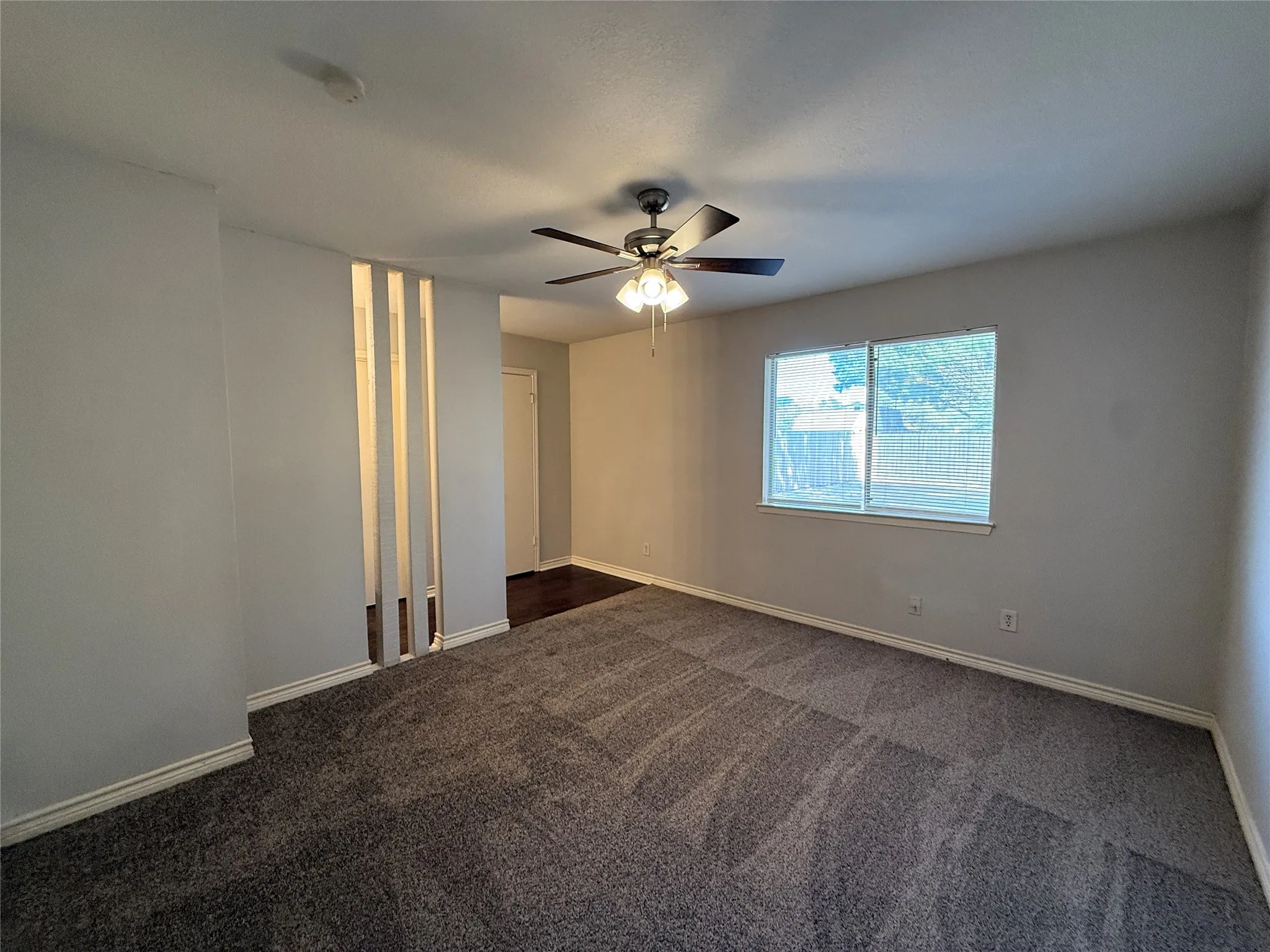 Single Family Residence For Rent in Dallas County , 5422 Kentcroft Drive, Garland, Texas 75043, 3 Bedroom, 2 Bathroom, 2 Garage spaces, 1,405 Sqft, built in 1971, mls#21400232, Real Estate Agent in Garland, Homes For Rent in Dallas county, Homes For Rent in Garland, Realtor in Garland Texas, Real Estate Brokerage Independent Realty Texas, Luminita Cordes Realtor