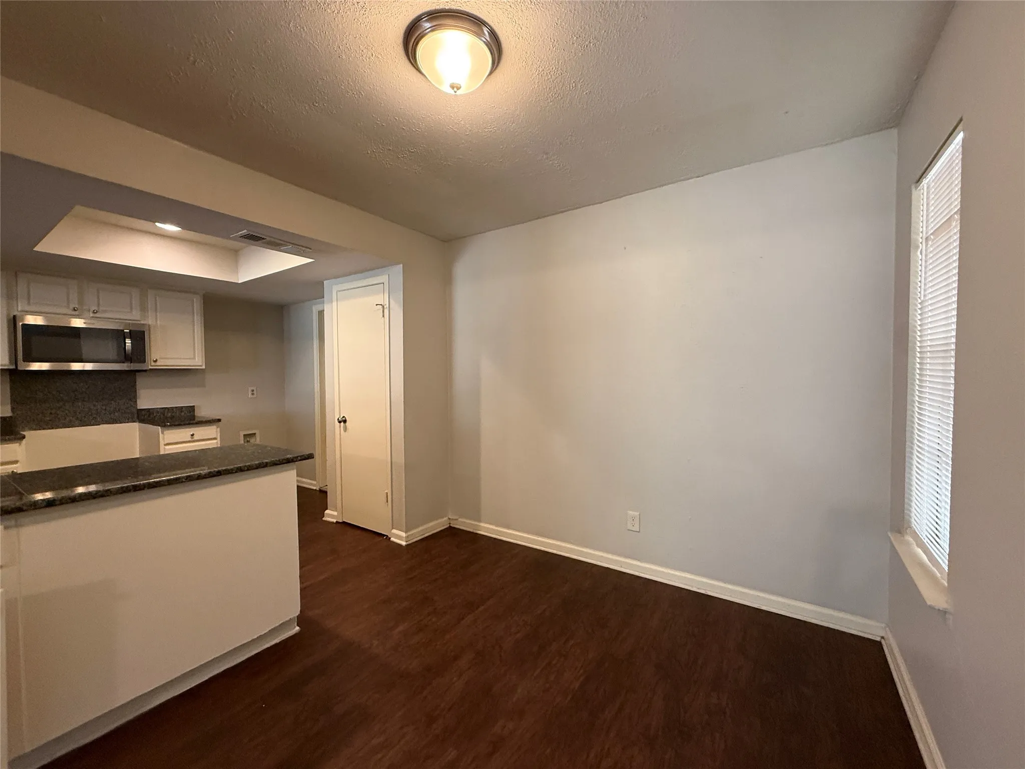 Single Family Residence For Rent in Dallas County , 5422 Kentcroft Drive, Garland, Texas 75043, 3 Bedroom, 2 Bathroom, 2 Garage spaces, 1,405 Sqft, built in 1971, mls#21400232, Real Estate Agent in Garland, Homes For Rent in Dallas county, Homes For Rent in Garland, Realtor in Garland Texas, Real Estate Brokerage Independent Realty Texas, Luminita Cordes Realtor