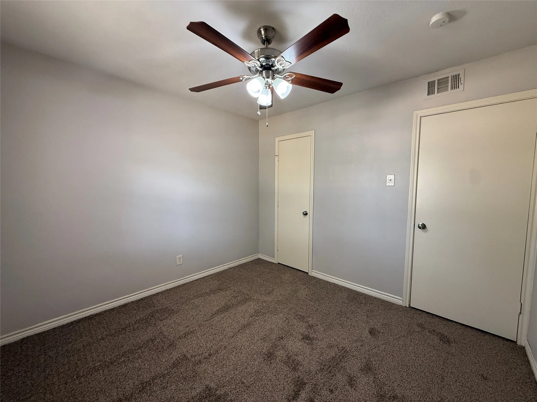 Single Family Residence For Rent in Dallas County , 5422 Kentcroft Drive, Garland, Texas 75043, 3 Bedroom, 2 Bathroom, 2 Garage spaces, 1,405 Sqft, built in 1971, mls#21400232, Real Estate Agent in Garland, Homes For Rent in Dallas county, Homes For Rent in Garland, Realtor in Garland Texas, Real Estate Brokerage Independent Realty Texas, Luminita Cordes Realtor