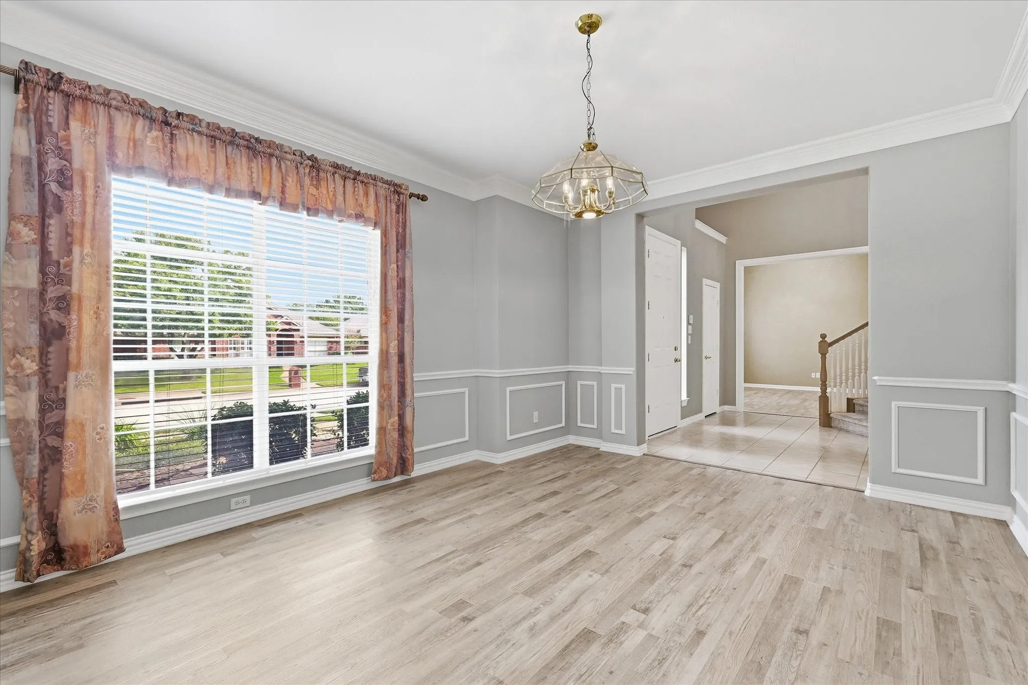 Single Family Residence For Sale in Tarrant County , 3325 Wilshire Avenue, Grapevine, Texas 76051, 4 Bedroom, 3 Bathroom, 3 Garage spaces, 3,371 Sqft, built in 1999, mls#21400016, Real Estate Agent in Grapevine, Homes For Sale in Tarrant county, Homes For Sale in Grapevine, Realtor in Grapevine Texas, Real Estate Brokerage Independent Realty Texas, Luminita Cordes Realtor