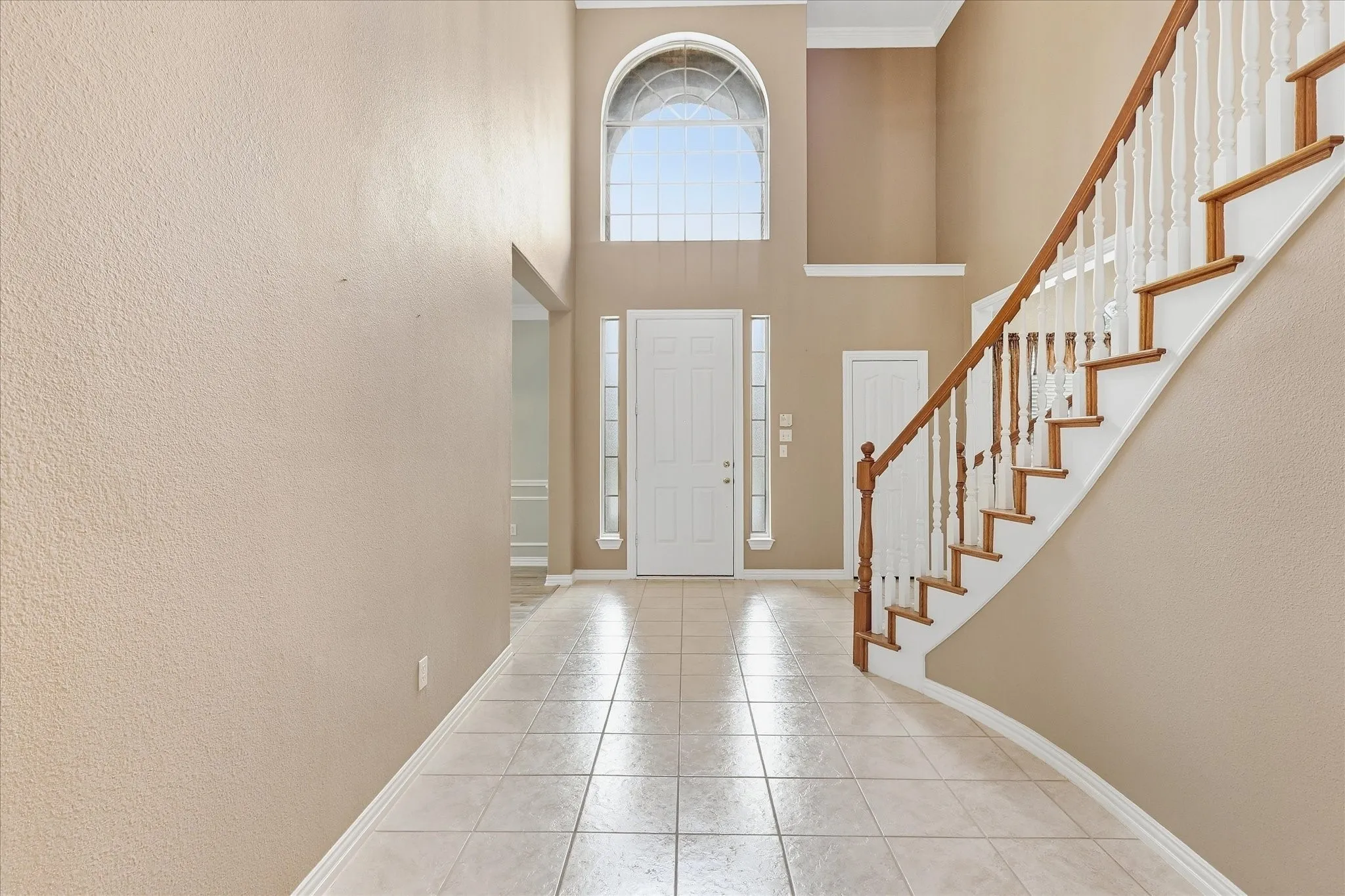 Single Family Residence For Sale in Tarrant County , 3325 Wilshire Avenue, Grapevine, Texas 76051, 4 Bedroom, 3 Bathroom, 3 Garage spaces, 3,371 Sqft, built in 1999, mls#21400016, Real Estate Agent in Grapevine, Homes For Sale in Tarrant county, Homes For Sale in Grapevine, Realtor in Grapevine Texas, Real Estate Brokerage Independent Realty Texas, Luminita Cordes Realtor