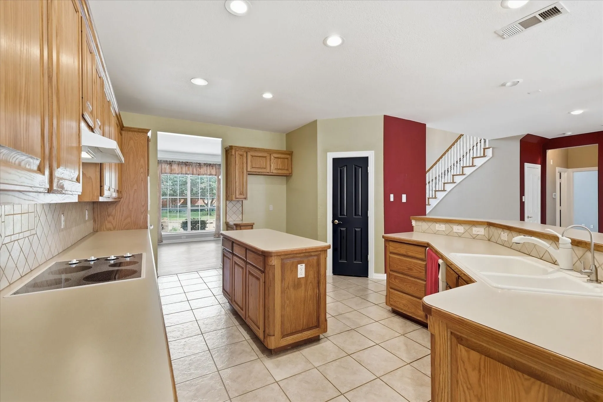 Single Family Residence For Sale in Tarrant County , 3325 Wilshire Avenue, Grapevine, Texas 76051, 4 Bedroom, 3 Bathroom, 3 Garage spaces, 3,371 Sqft, built in 1999, mls#21400016, Real Estate Agent in Grapevine, Homes For Sale in Tarrant county, Homes For Sale in Grapevine, Realtor in Grapevine Texas, Real Estate Brokerage Independent Realty Texas, Luminita Cordes Realtor
