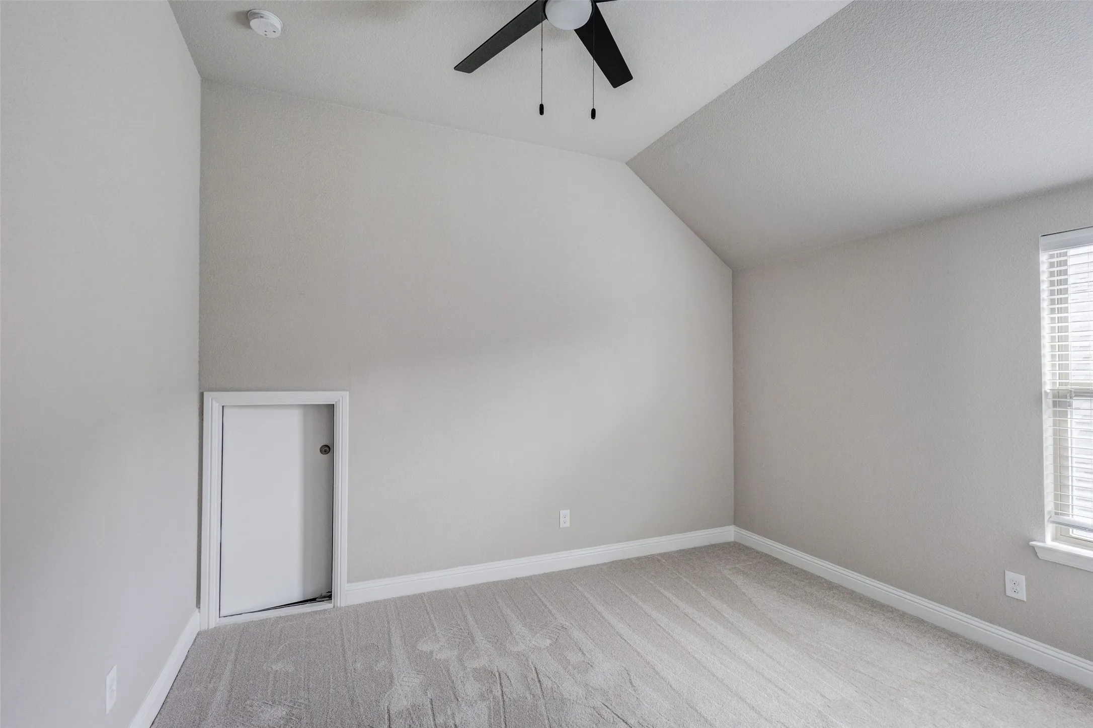 Single Family Residence For Sale in Collin County , 401 Mossy Rock Drive, Mc Kinney, Texas 75071, 4 Bedroom, 4 Bathroom, 2 Garage spaces, 3,183 Sqft, built in 2016, mls#21394450, Real Estate Agent in Mc Kinney, Homes For Sale in Collin county, Homes For Sale in Mc Kinney, Realtor in Mc Kinney Texas, Real Estate Brokerage Independent Realty Texas, Luminita Cordes Realtor