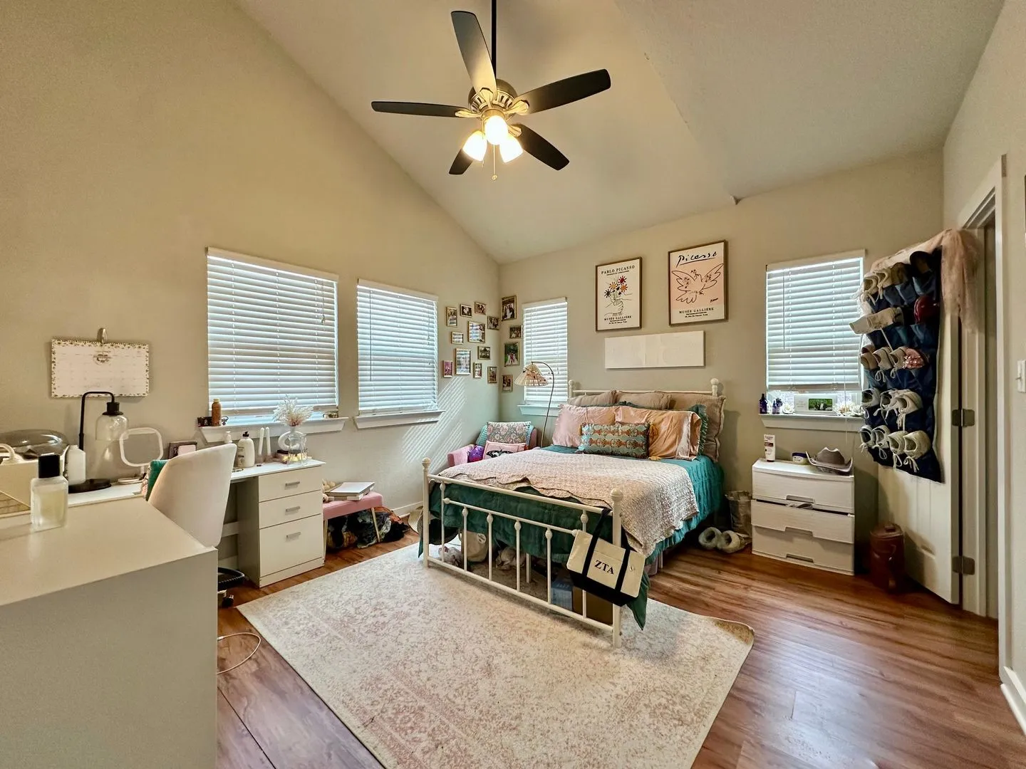 Townhouse For Rent in Mc Lennan County , 218 Gurley 8, Waco, Texas 76706, 4 Bedroom, 4 Bathroom, Garage spaces, 1,826 Sqft, built in 2015, mls#21400247, Real Estate Agent in Waco, Homes For Rent in Mc Lennan county, Homes For Rent in Waco, Realtor in Waco Texas, Real Estate Brokerage Independent Realty Texas, Luminita Cordes Realtor