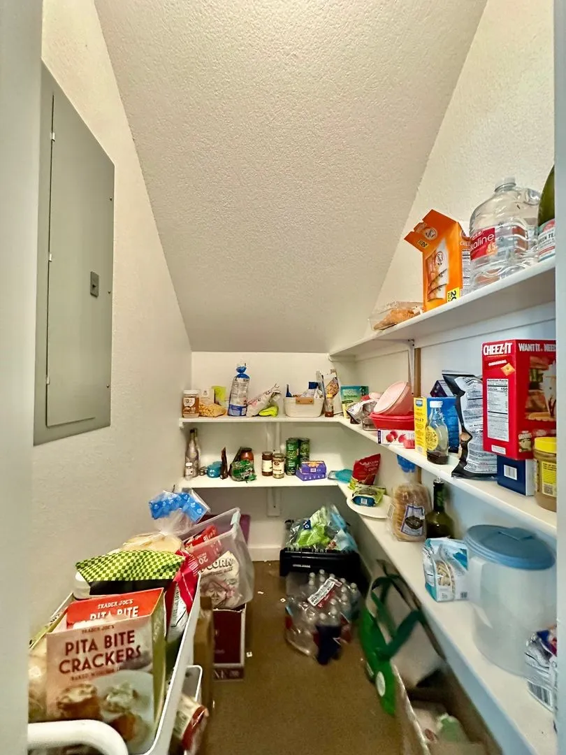 Townhouse For Rent in Mc Lennan County , 218 Gurley 8, Waco, Texas 76706, 4 Bedroom, 4 Bathroom, Garage spaces, 1,826 Sqft, built in 2015, mls#21400247, Real Estate Agent in Waco, Homes For Rent in Mc Lennan county, Homes For Rent in Waco, Realtor in Waco Texas, Real Estate Brokerage Independent Realty Texas, Luminita Cordes Realtor