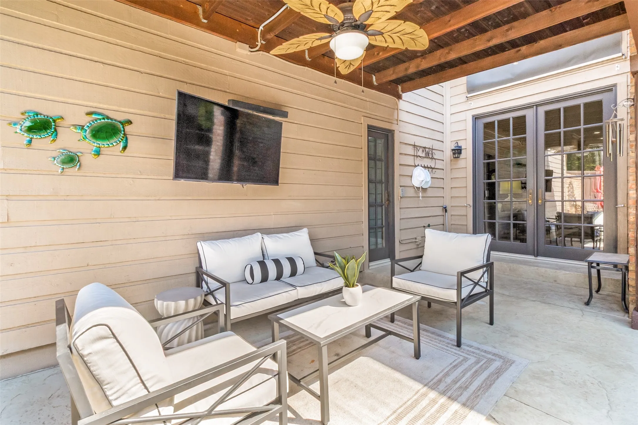 Single Family Residence For Sale in Dallas County , 12131 Vendome Place, Dallas, Texas 75230, 3 Bedroom, 3 Bathroom, 2 Garage spaces, 2,752 Sqft, built in 1983, mls#21400193, Real Estate Agent in Dallas, Homes For Sale in Dallas county, Homes For Sale in Dallas, Realtor in Dallas Texas, Real Estate Brokerage Independent Realty Texas, Luminita Cordes Realtor