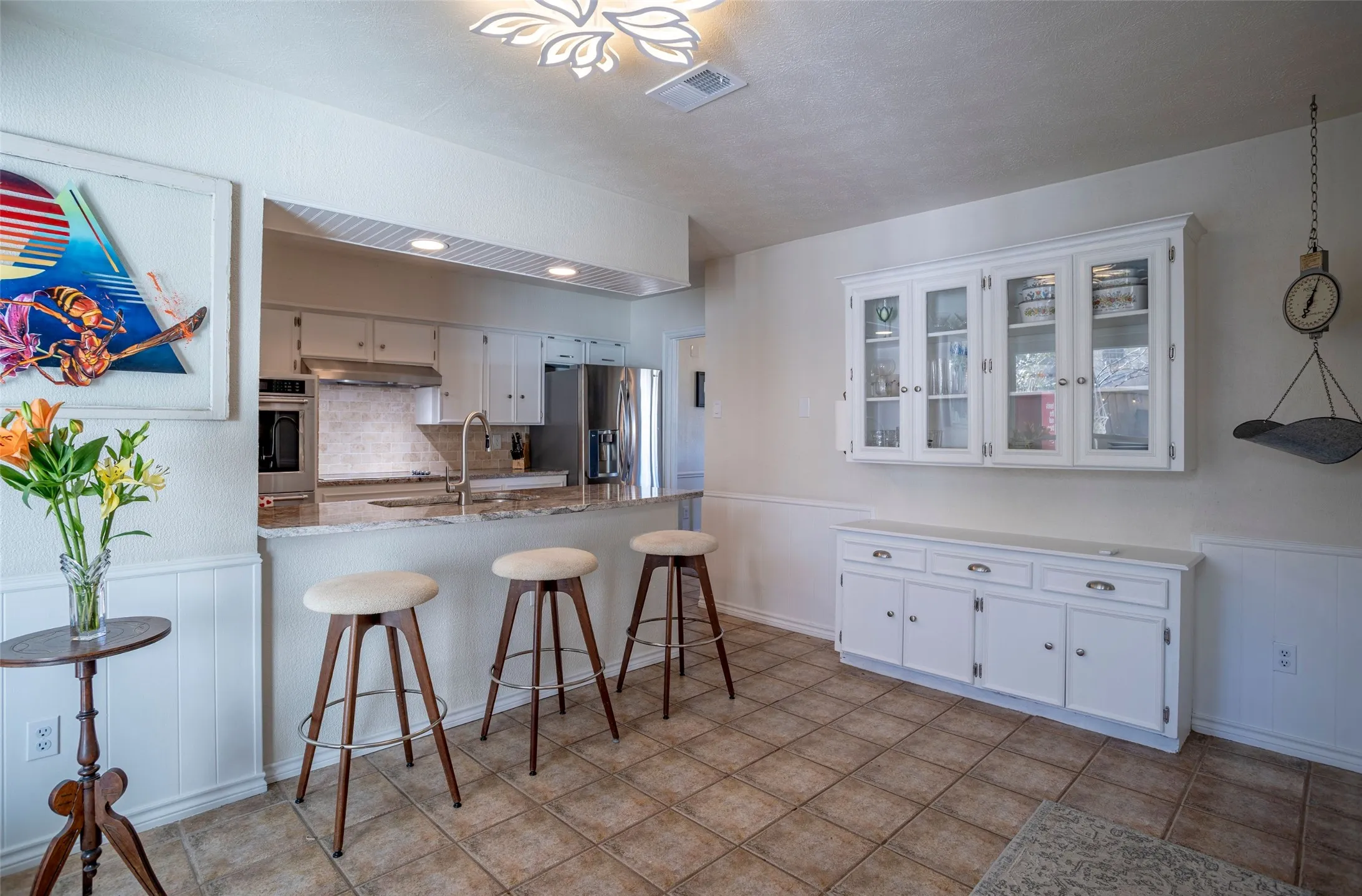 Single Family Residence For Sale in Dallas County , 827 Teakwood Place, Richardson, Texas 75080, 4 Bedroom, 2 Bathroom, 2 Garage spaces, 2,047 Sqft, built in 1969, mls#21397849, Real Estate Agent in Richardson, Homes For Sale in Dallas county, Homes For Sale in Richardson, Realtor in Richardson Texas, Real Estate Brokerage Independent Realty Texas, Luminita Cordes Realtor