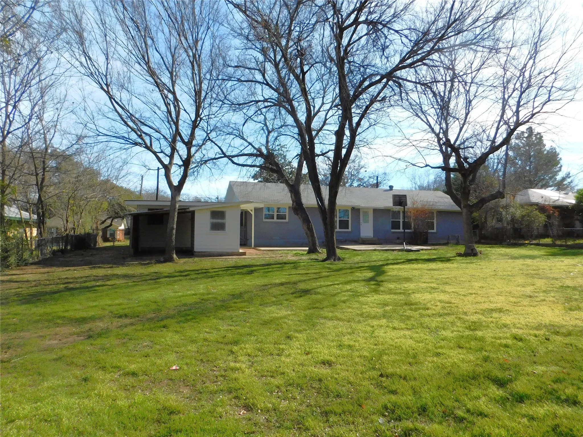Single Family Residence For Rent in Denton County , 819 Thomas Street, Denton, Texas 76201, 3 Bedroom, 2 Bathroom, Garage spaces, 1,738 Sqft, built in 1957, mls#21399232, Real Estate Agent in Denton, Homes For Rent in Denton county, Homes For Rent in Denton, Realtor in Denton Texas, Real Estate Brokerage Independent Realty Texas, Luminita Cordes Realtor