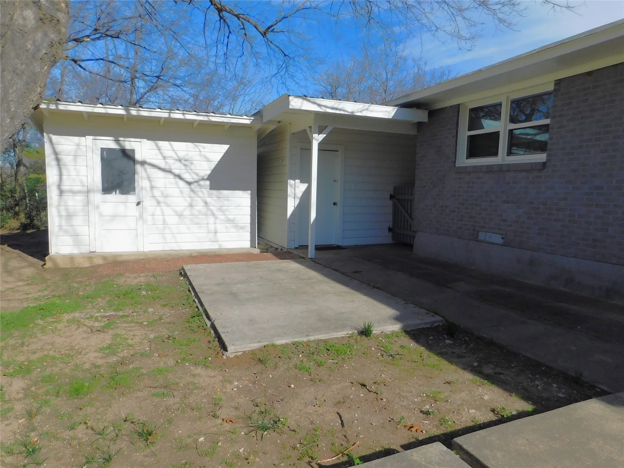 Single Family Residence For Rent in Denton County , 819 Thomas Street, Denton, Texas 76201, 3 Bedroom, 2 Bathroom, Garage spaces, 1,738 Sqft, built in 1957, mls#21399232, Real Estate Agent in Denton, Homes For Rent in Denton county, Homes For Rent in Denton, Realtor in Denton Texas, Real Estate Brokerage Independent Realty Texas, Luminita Cordes Realtor
