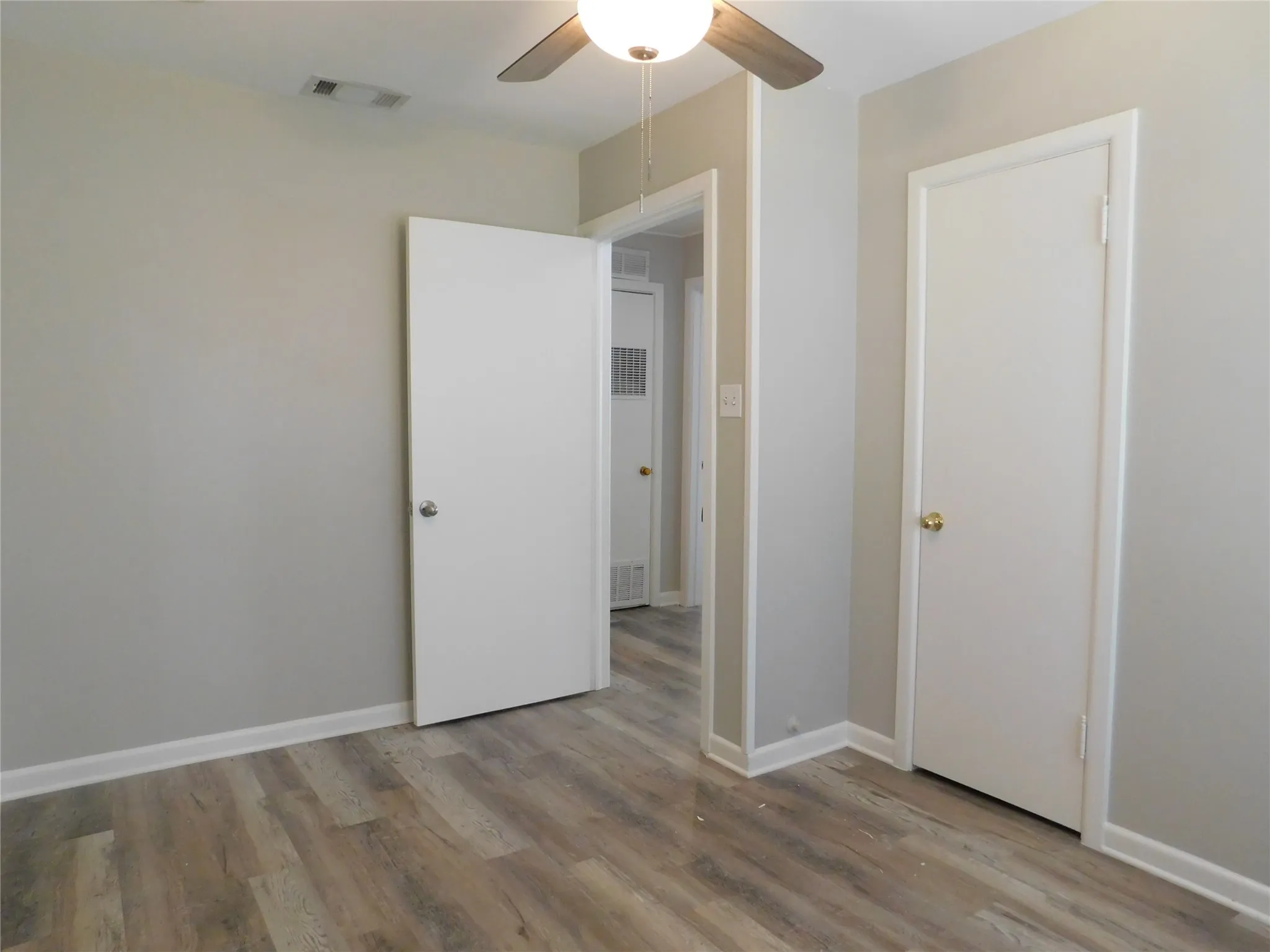 Single Family Residence For Rent in Denton County , 819 Thomas Street, Denton, Texas 76201, 3 Bedroom, 2 Bathroom, Garage spaces, 1,738 Sqft, built in 1957, mls#21399232, Real Estate Agent in Denton, Homes For Rent in Denton county, Homes For Rent in Denton, Realtor in Denton Texas, Real Estate Brokerage Independent Realty Texas, Luminita Cordes Realtor