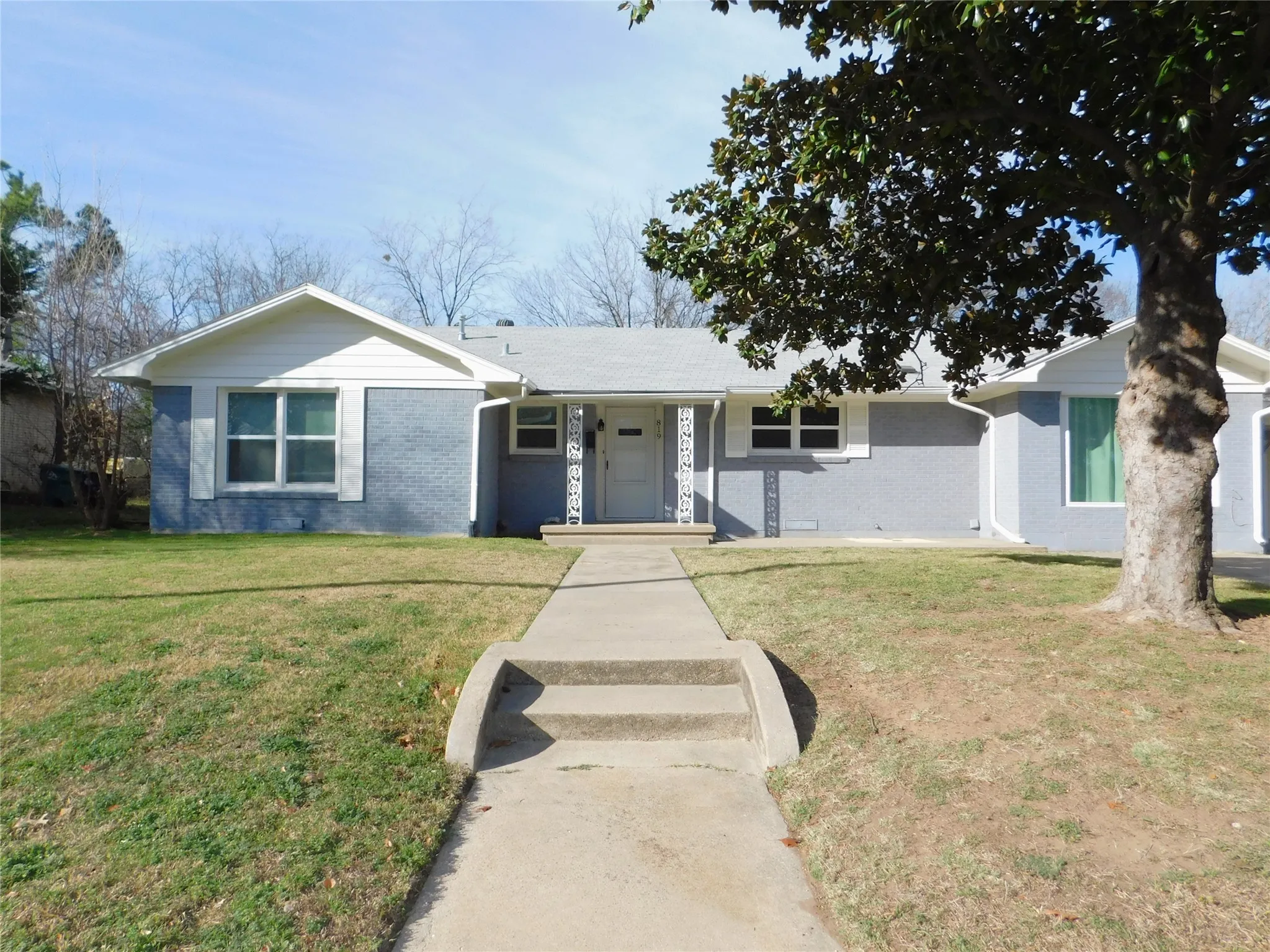 Single Family Residence For Rent in Denton County , 819 Thomas Street, Denton, Texas 76201, 3 Bedroom, 2 Bathroom, Garage spaces, 1,738 Sqft, built in 1957, mls#21399232, Real Estate Agent in Denton, Homes For Rent in Denton county, Homes For Rent in Denton, Realtor in Denton Texas, Real Estate Brokerage Independent Realty Texas, Luminita Cordes Realtor