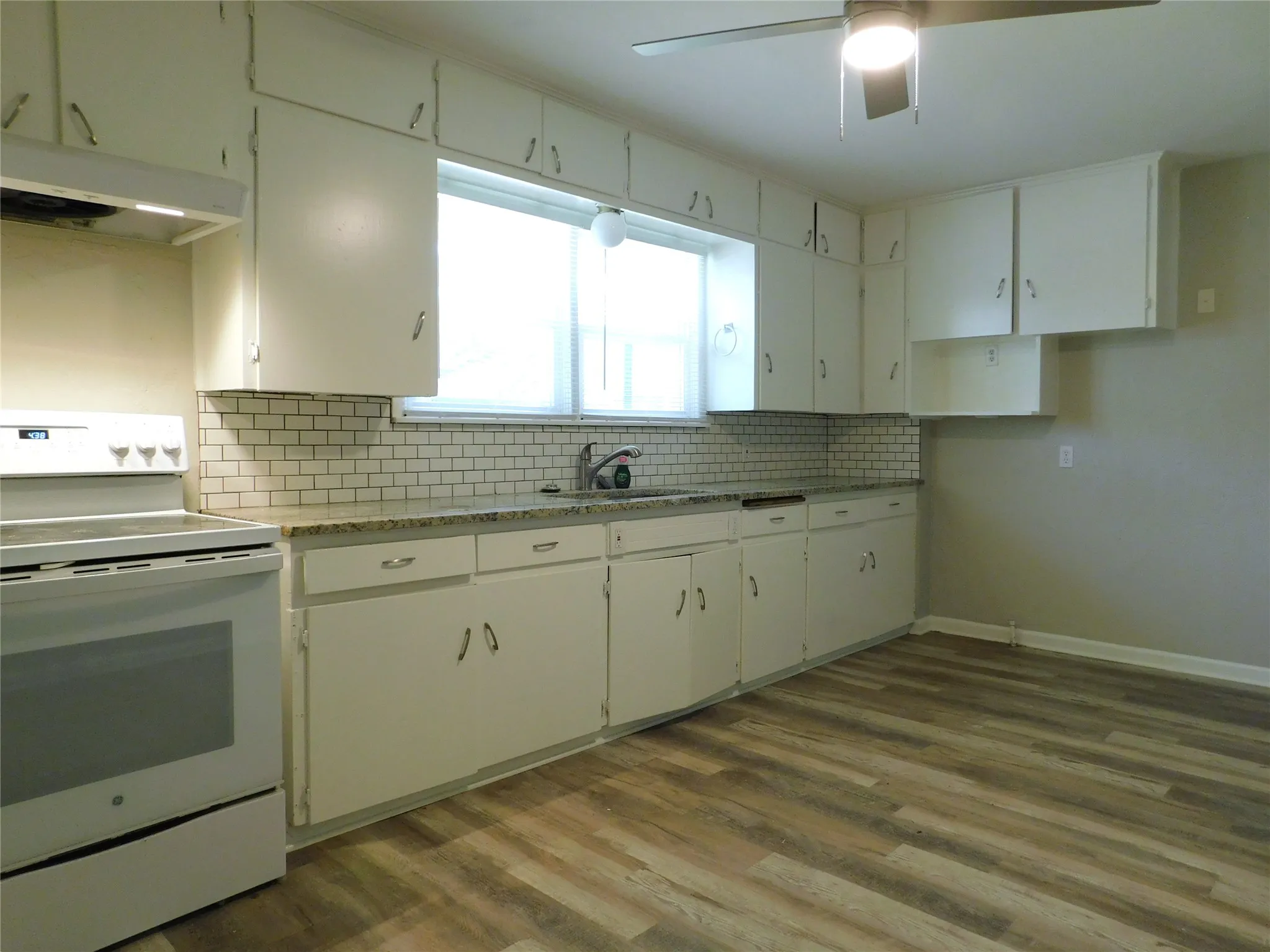 Single Family Residence For Rent in Denton County , 819 Thomas Street, Denton, Texas 76201, 3 Bedroom, 2 Bathroom, Garage spaces, 1,738 Sqft, built in 1957, mls#21399232, Real Estate Agent in Denton, Homes For Rent in Denton county, Homes For Rent in Denton, Realtor in Denton Texas, Real Estate Brokerage Independent Realty Texas, Luminita Cordes Realtor