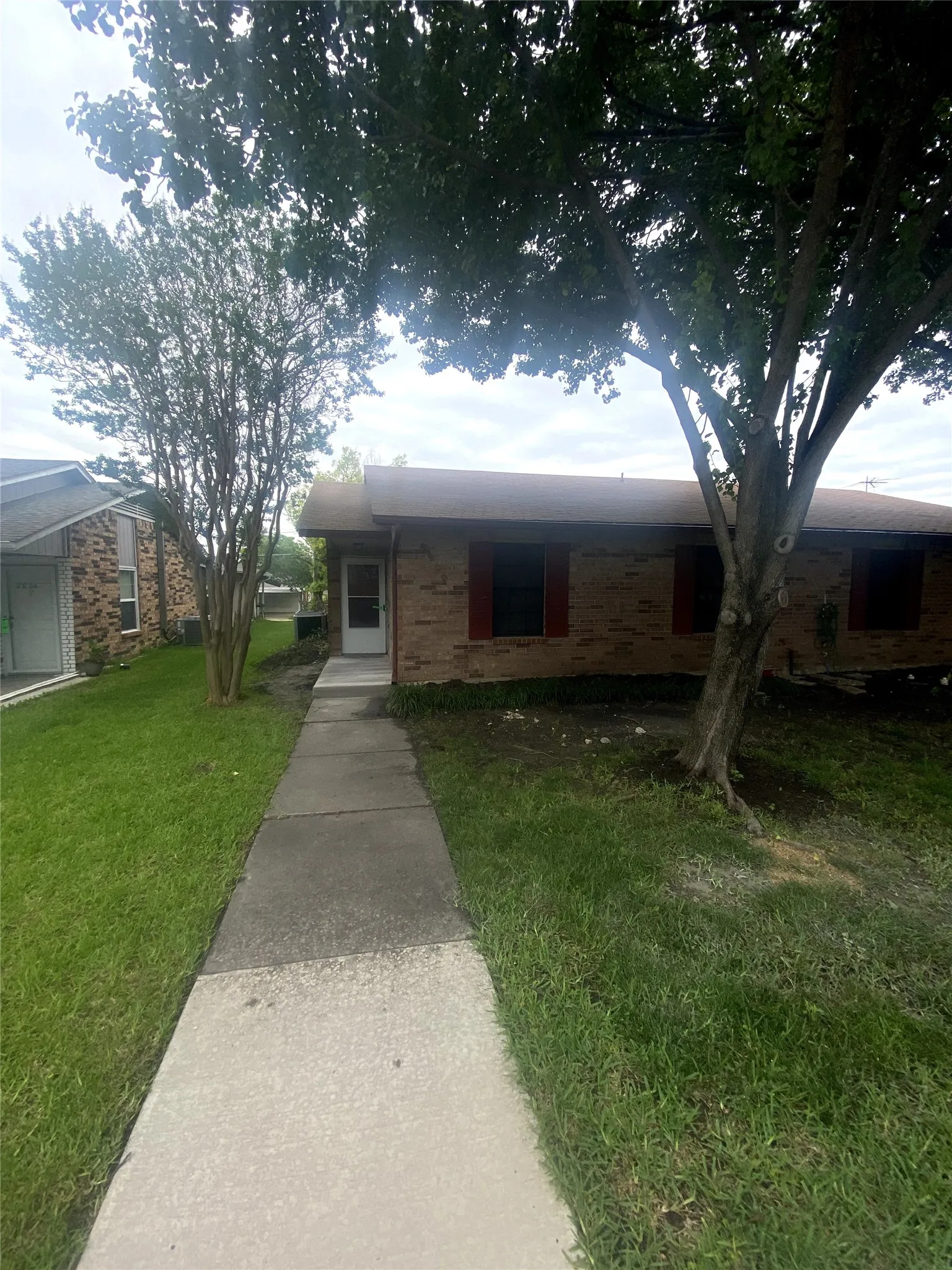 Duplex For Sale in Dallas County , 2908 Nelson Drive, Mesquite, Texas 75150, 3 Bedroom, 2 Bathroom, 4 Garage spaces, 0 Sqft, built in 1982, mls#21399176, Real Estate Agent in Mesquite, Homes For Sale in Dallas county, Homes For Sale in Mesquite, Realtor in Mesquite Texas, Real Estate Brokerage Independent Realty Texas, Luminita Cordes Realtor