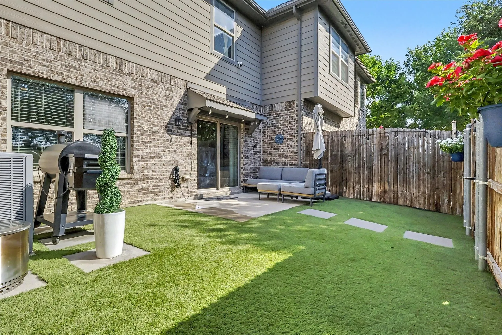 Single Family Residence For Rent in Collin County , 4828 Bridgewater Street, Plano, Texas 75074, 3 Bedroom, 3 Bathroom, 2 Garage spaces, 1,622 Sqft, built in 2015, mls#21400264, Real Estate Agent in Plano, Homes For Rent in Collin county, Homes For Rent in Plano, Realtor in Plano Texas, Real Estate Brokerage Independent Realty Texas, Luminita Cordes Realtor