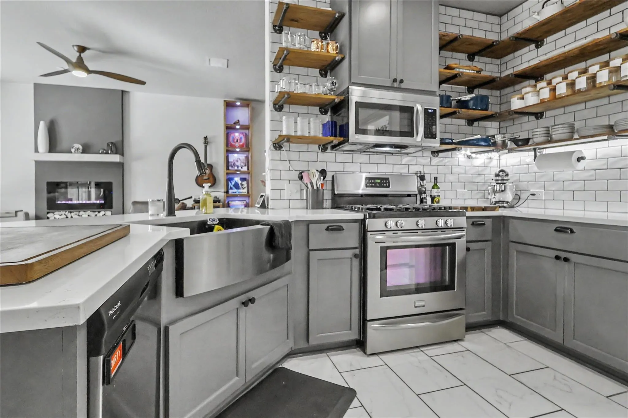 Single Family Residence For Rent in Collin County , 4828 Bridgewater Street, Plano, Texas 75074, 3 Bedroom, 3 Bathroom, 2 Garage spaces, 1,622 Sqft, built in 2015, mls#21400264, Real Estate Agent in Plano, Homes For Rent in Collin county, Homes For Rent in Plano, Realtor in Plano Texas, Real Estate Brokerage Independent Realty Texas, Luminita Cordes Realtor