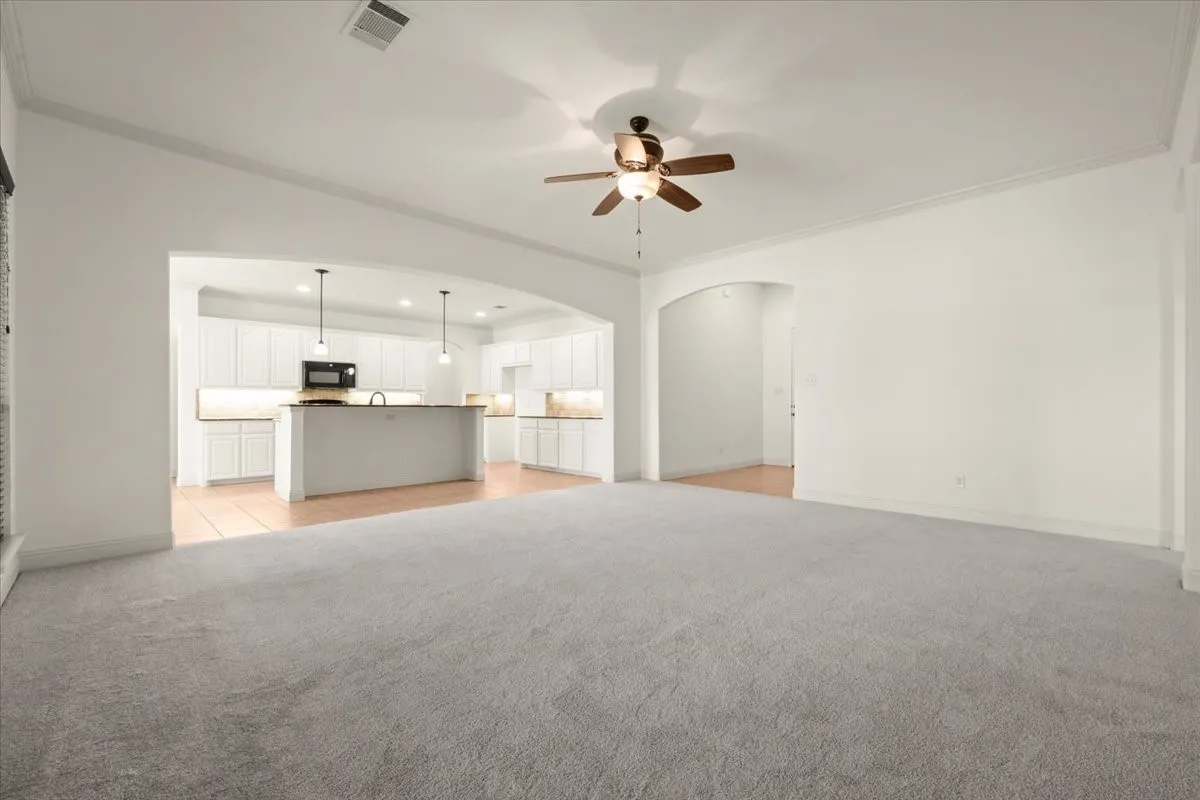 Single Family Residence For Sale in Parker County , 537 Zachary Drive, Weatherford, Texas 76087, 4 Bedroom, 3 Bathroom, 2 Garage spaces, 2,315 Sqft, built in 2014, mls#21393865, Real Estate Agent in Weatherford, Homes For Sale in Parker county, Homes For Sale in Weatherford, Realtor in Weatherford Texas, Real Estate Brokerage Independent Realty Texas, Luminita Cordes Realtor