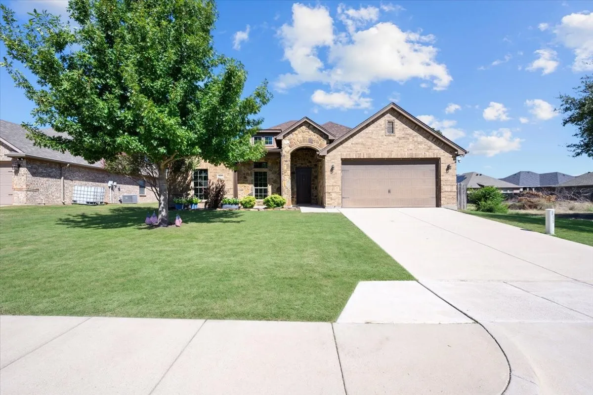 Single Family Residence For Sale in Parker County , 537 Zachary Drive, Weatherford, Texas 76087, 4 Bedroom, 3 Bathroom, 2 Garage spaces, 2,315 Sqft, built in 2014, mls#21393865, Real Estate Agent in Weatherford, Homes For Sale in Parker county, Homes For Sale in Weatherford, Realtor in Weatherford Texas, Real Estate Brokerage Independent Realty Texas, Luminita Cordes Realtor