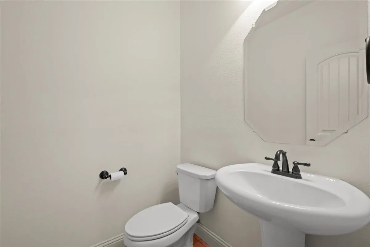 Single Family Residence For Sale in Parker County , 537 Zachary Drive, Weatherford, Texas 76087, 4 Bedroom, 3 Bathroom, 2 Garage spaces, 2,315 Sqft, built in 2014, mls#21393865, Real Estate Agent in Weatherford, Homes For Sale in Parker county, Homes For Sale in Weatherford, Realtor in Weatherford Texas, Real Estate Brokerage Independent Realty Texas, Luminita Cordes Realtor