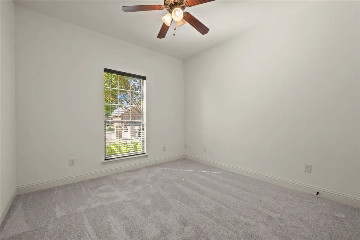 Single Family Residence For Sale in Parker County , 537 Zachary Drive, Weatherford, Texas 76087, 4 Bedroom, 3 Bathroom, 2 Garage spaces, 2,315 Sqft, built in 2014, mls#21393865, Real Estate Agent in Weatherford, Homes For Sale in Parker county, Homes For Sale in Weatherford, Realtor in Weatherford Texas, Real Estate Brokerage Independent Realty Texas, Luminita Cordes Realtor
