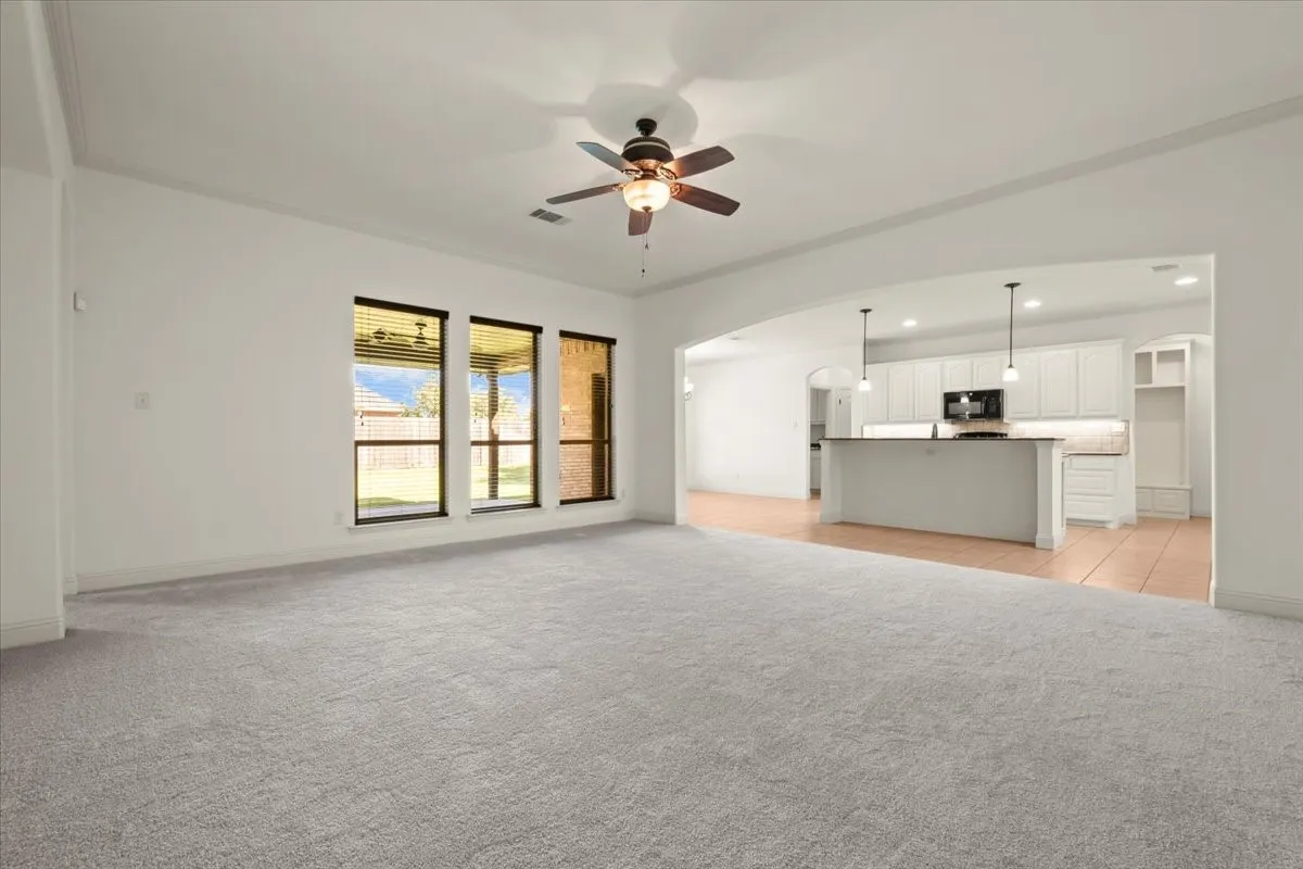 Single Family Residence For Sale in Parker County , 537 Zachary Drive, Weatherford, Texas 76087, 4 Bedroom, 3 Bathroom, 2 Garage spaces, 2,315 Sqft, built in 2014, mls#21393865, Real Estate Agent in Weatherford, Homes For Sale in Parker county, Homes For Sale in Weatherford, Realtor in Weatherford Texas, Real Estate Brokerage Independent Realty Texas, Luminita Cordes Realtor