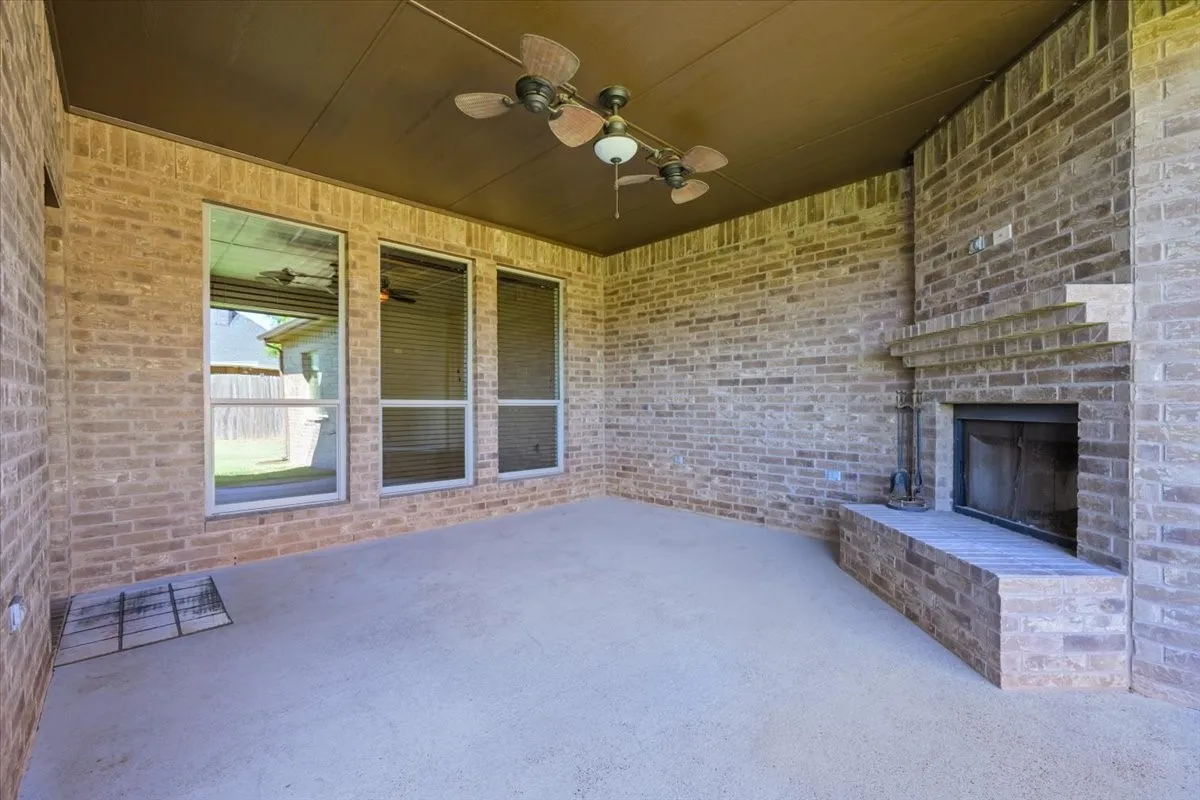 Single Family Residence For Sale in Parker County , 537 Zachary Drive, Weatherford, Texas 76087, 4 Bedroom, 3 Bathroom, 2 Garage spaces, 2,315 Sqft, built in 2014, mls#21393865, Real Estate Agent in Weatherford, Homes For Sale in Parker county, Homes For Sale in Weatherford, Realtor in Weatherford Texas, Real Estate Brokerage Independent Realty Texas, Luminita Cordes Realtor
