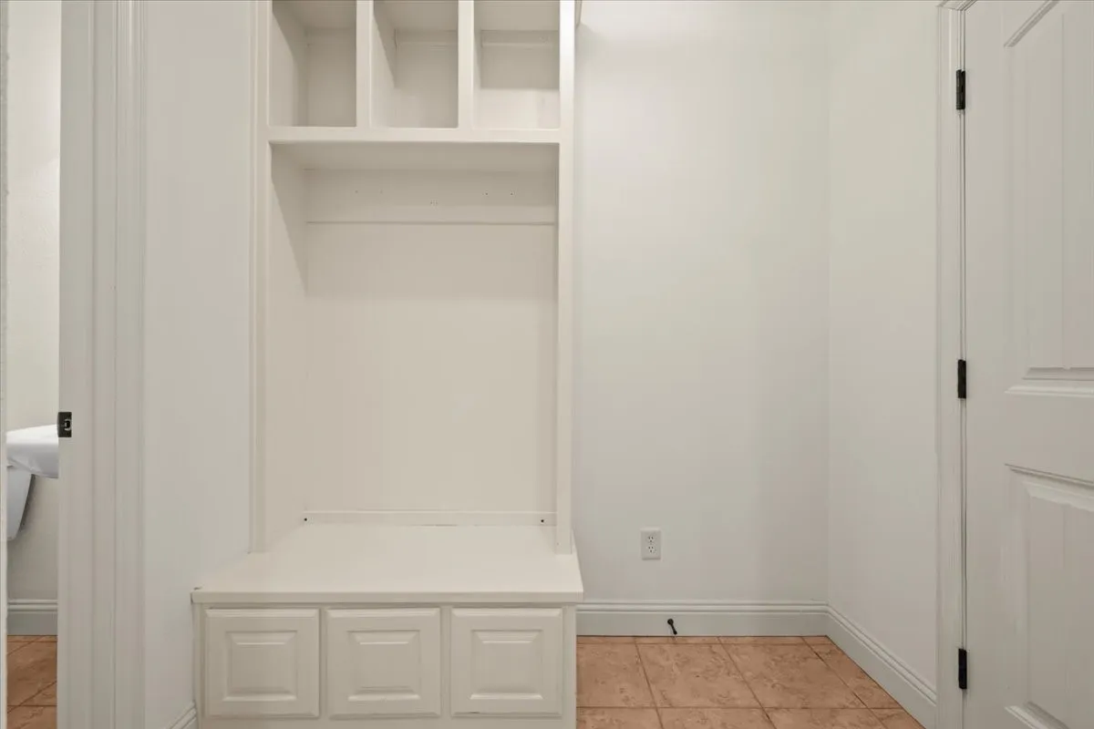 Single Family Residence For Sale in Parker County , 537 Zachary Drive, Weatherford, Texas 76087, 4 Bedroom, 3 Bathroom, 2 Garage spaces, 2,315 Sqft, built in 2014, mls#21393865, Real Estate Agent in Weatherford, Homes For Sale in Parker county, Homes For Sale in Weatherford, Realtor in Weatherford Texas, Real Estate Brokerage Independent Realty Texas, Luminita Cordes Realtor