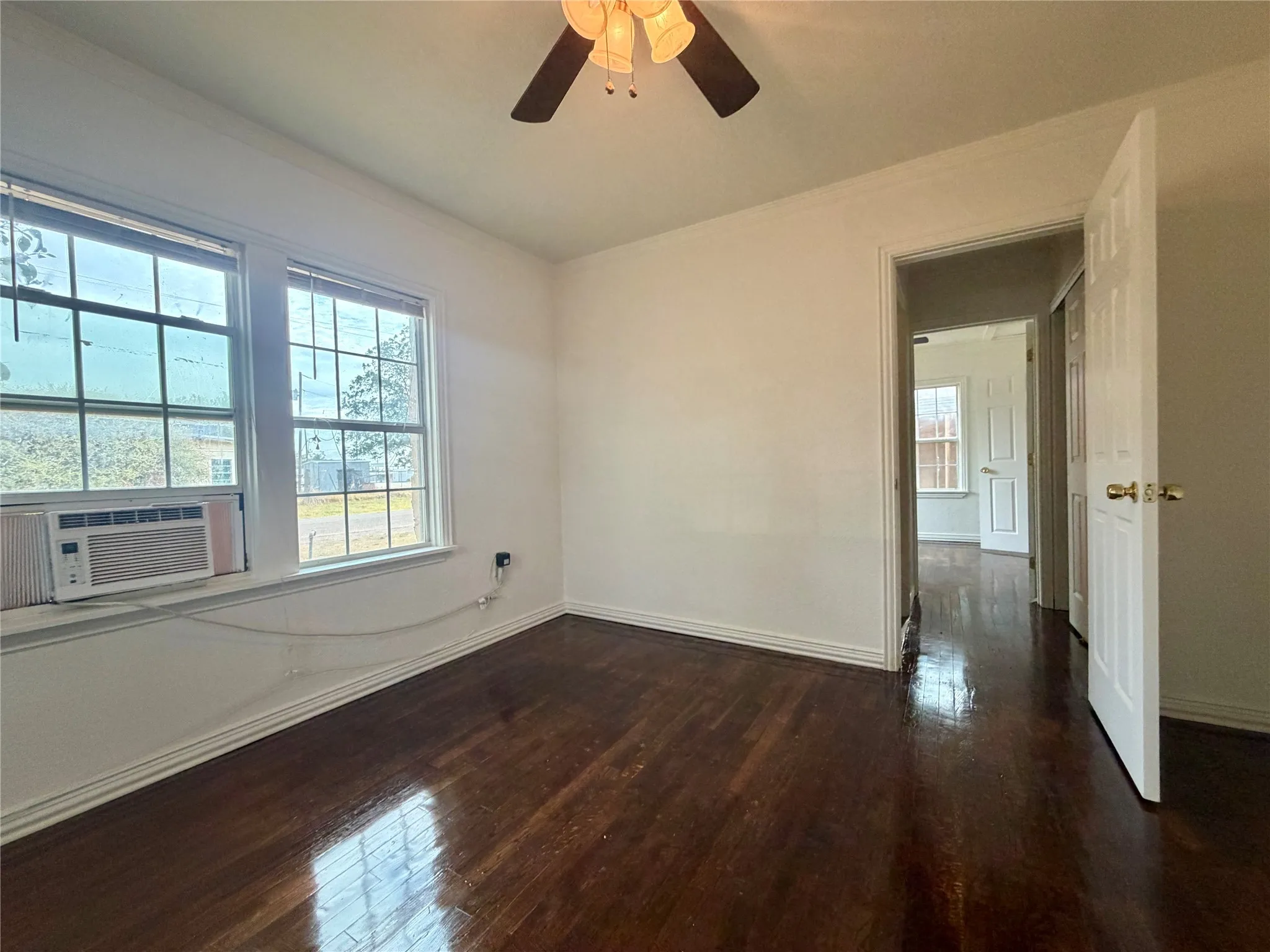 610 8th St, Hawley, TX