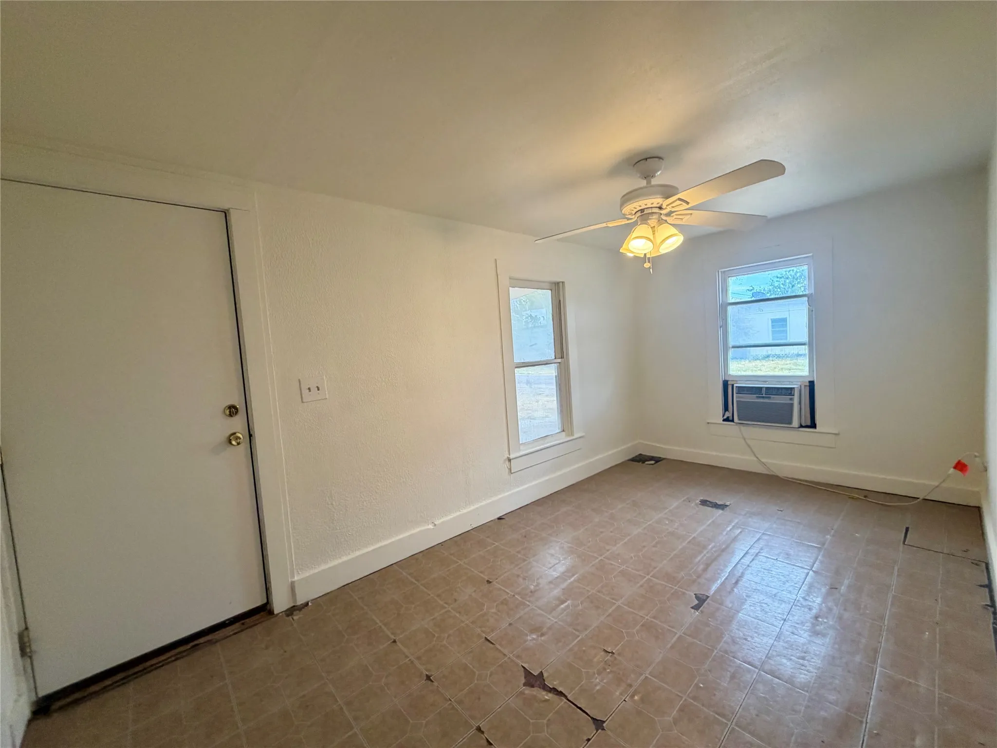 720 Ave F, Hawley, TX