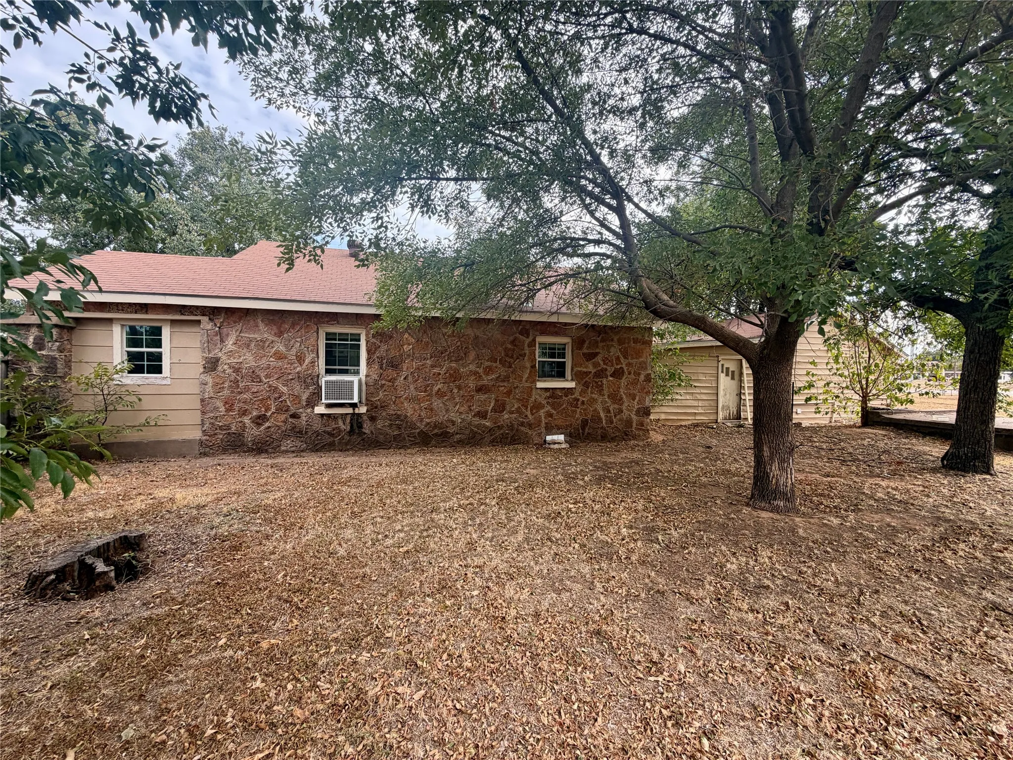 Duplex For Sale in Jones County , 610 8th Street, Hawley, Texas 79525, 0, 0, Garage spaces, 0 Sqft, built in 1938, mls#21400268, Real Estate Agent in Hawley, Homes For Sale in Jones county, Homes For Sale in Hawley, Realtor in Hawley Texas, Real Estate Brokerage Independent Realty Texas, Luminita Cordes Realtor