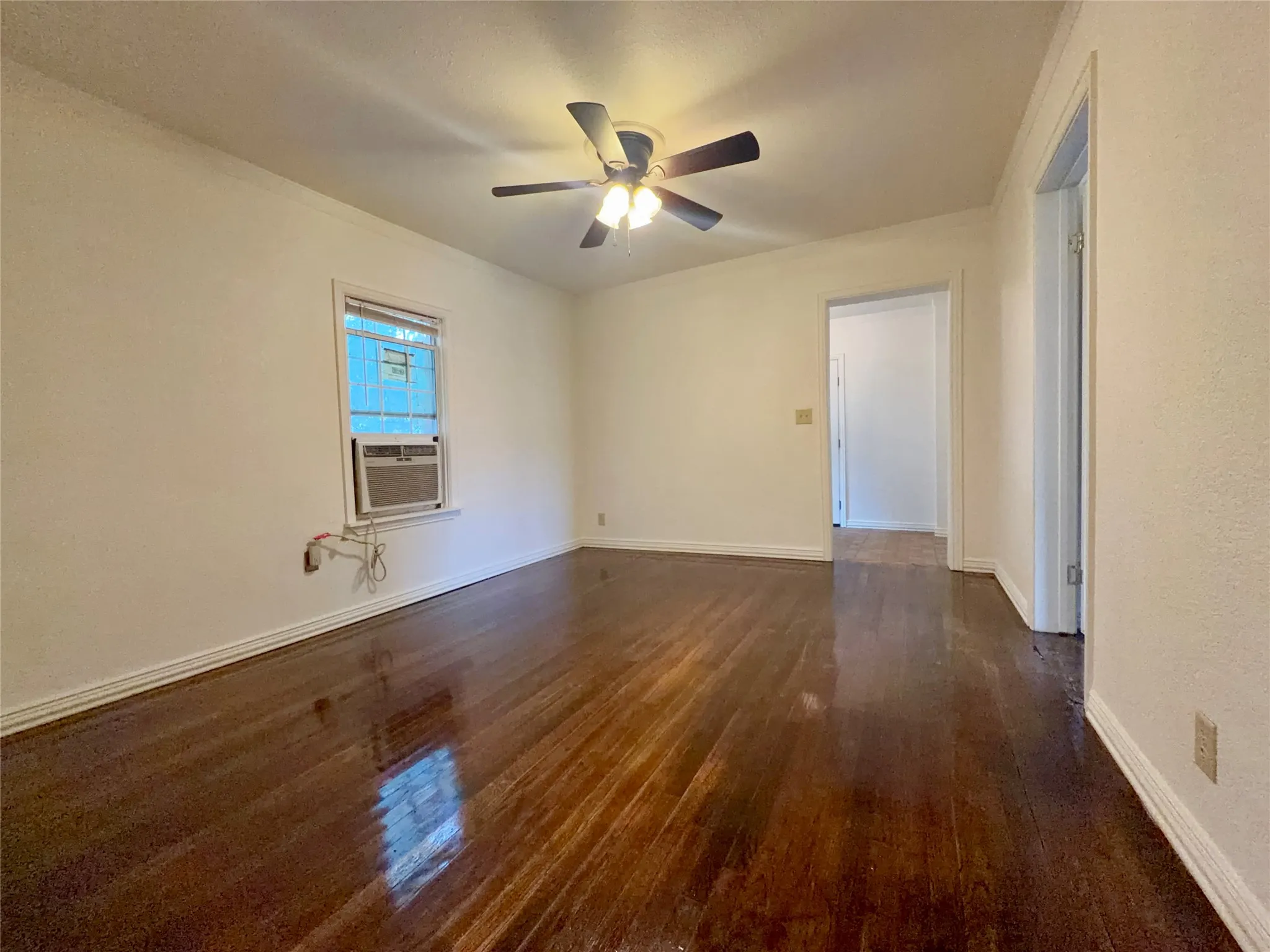 610 8th St, Hawley, TX