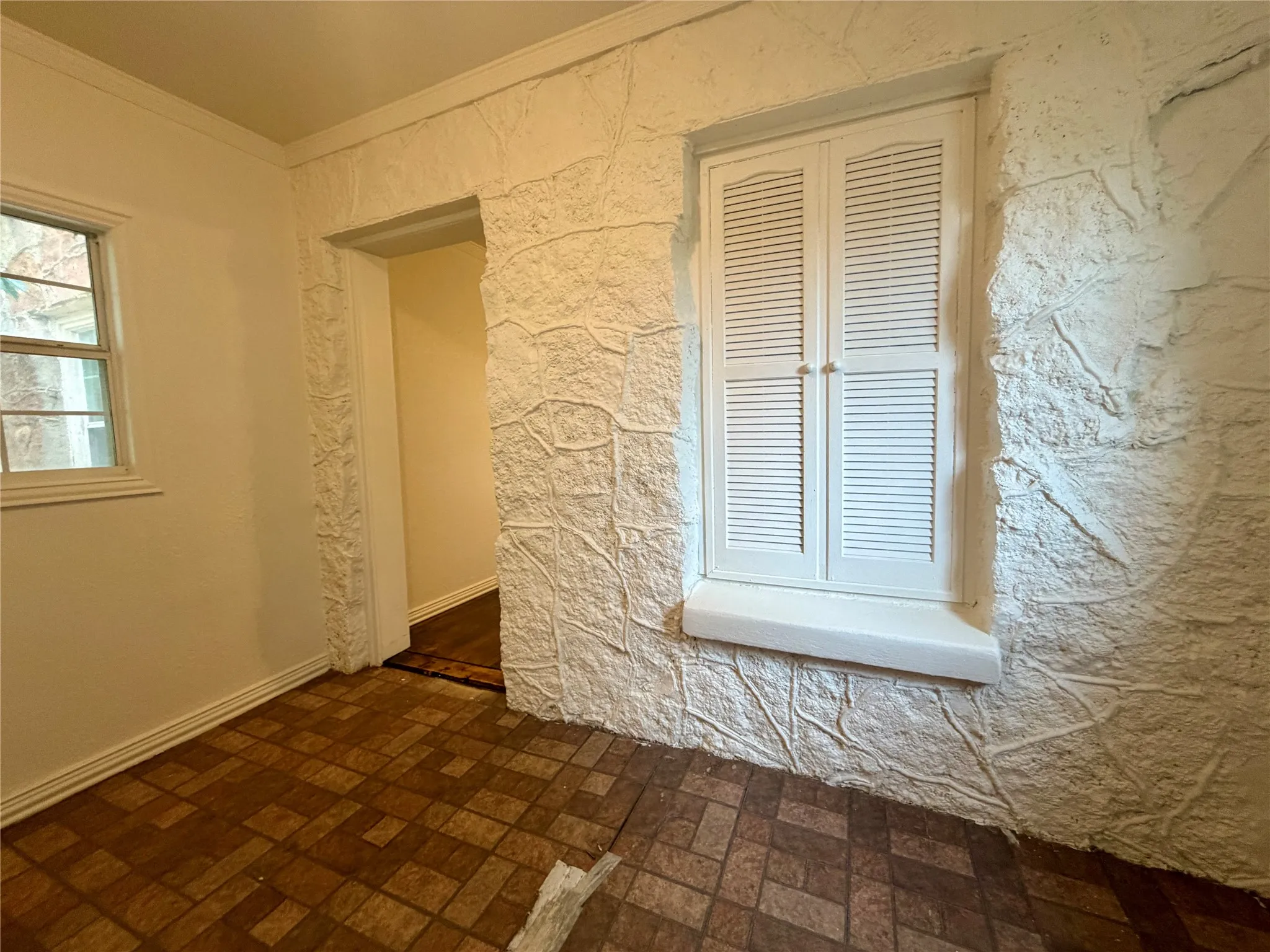 610 8th St, Hawley, TX