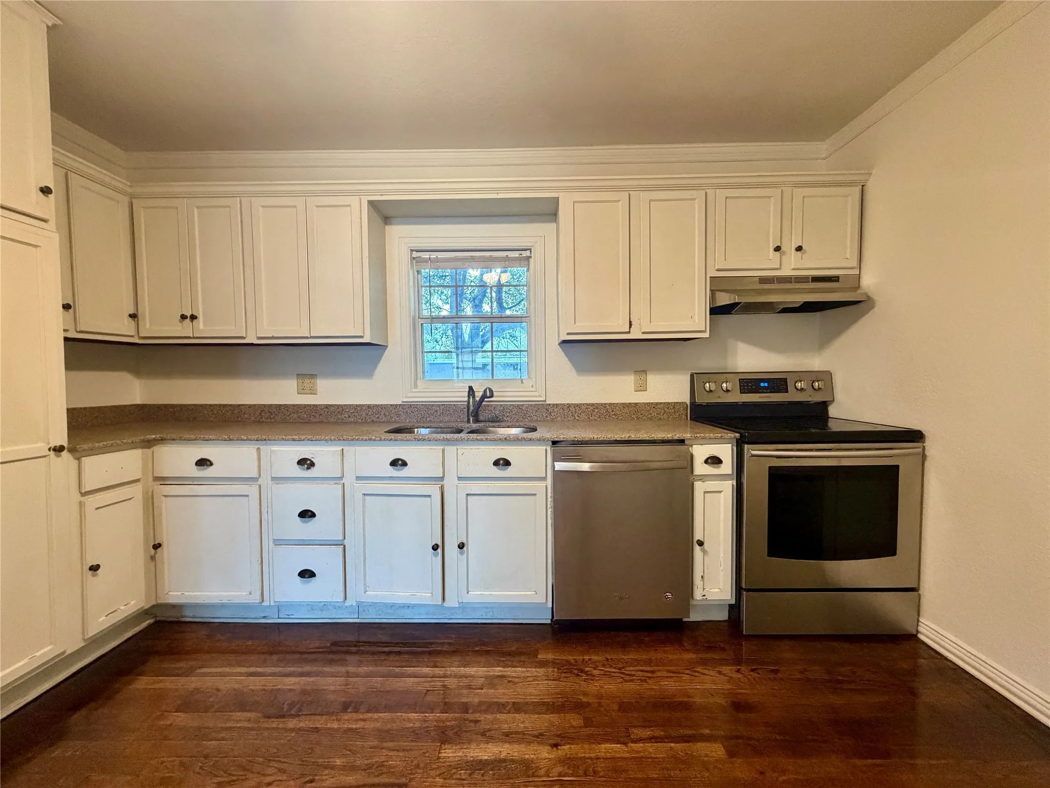 610 8th St, Hawley, TX
