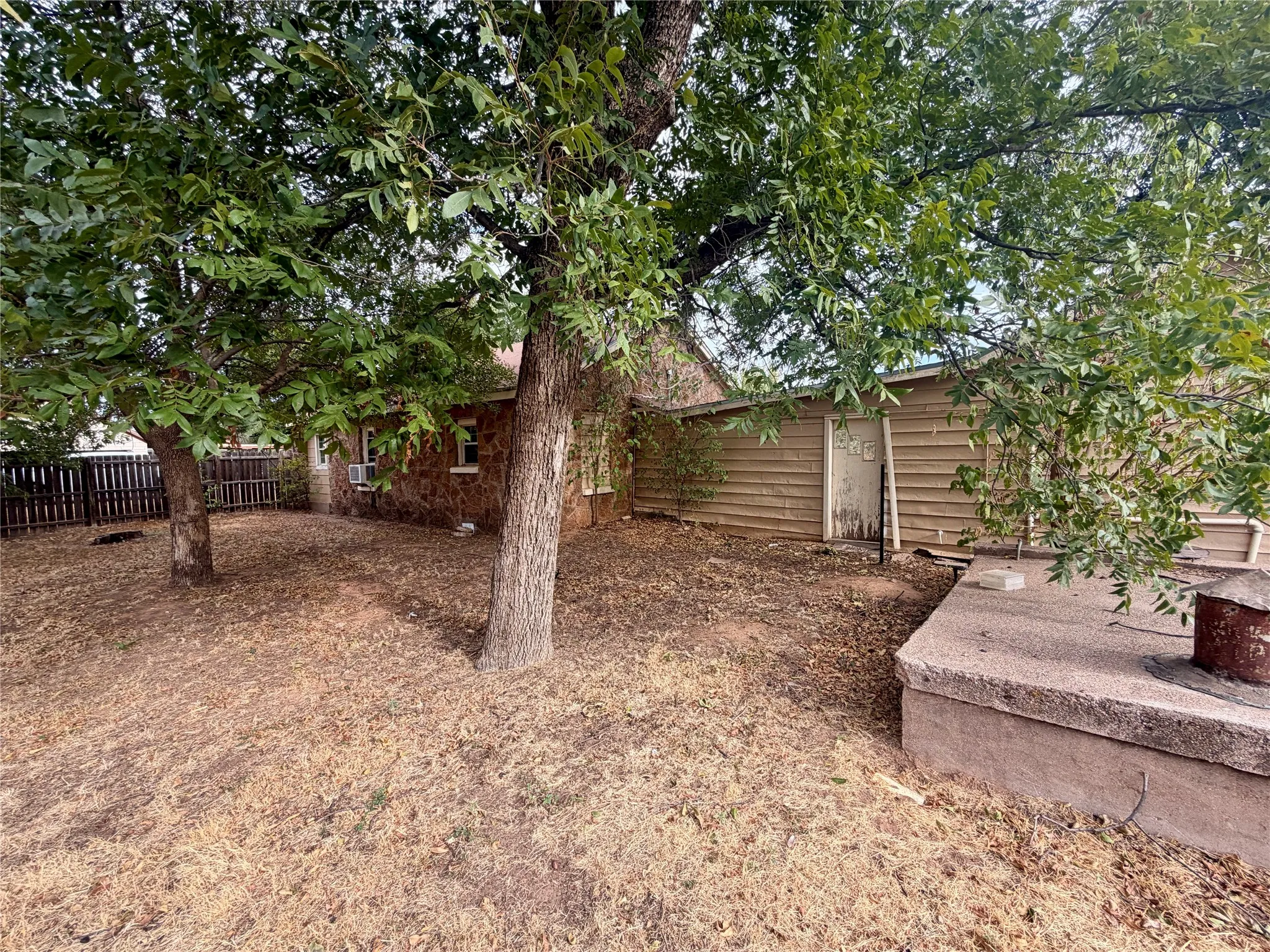Duplex For Sale in Jones County , 610 8th Street, Hawley, Texas 79525, 0, 0, Garage spaces, 0 Sqft, built in 1938, mls#21400268, Real Estate Agent in Hawley, Homes For Sale in Jones county, Homes For Sale in Hawley, Realtor in Hawley Texas, Real Estate Brokerage Independent Realty Texas, Luminita Cordes Realtor