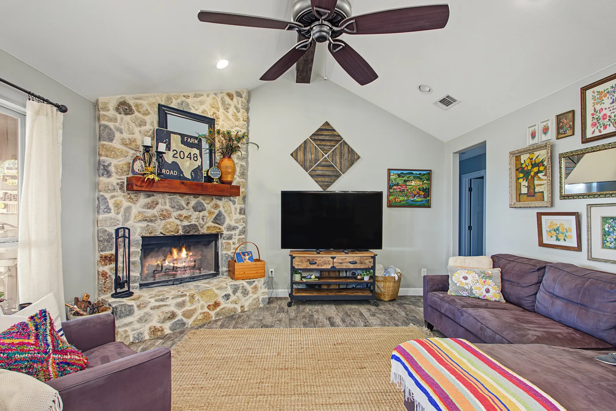 Single Family Residence For Sale in Wise County , 3207 FM 2048, Boyd, Texas 76023, 3 Bedroom, 2 Bathroom, 2 Garage spaces, 1,448 Sqft, built in 2015, mls#21400111, Real Estate Agent in Boyd, Homes For Sale in Wise county, Homes For Sale in Boyd, Realtor in Boyd Texas, Real Estate Brokerage Independent Realty Texas, Luminita Cordes Realtor