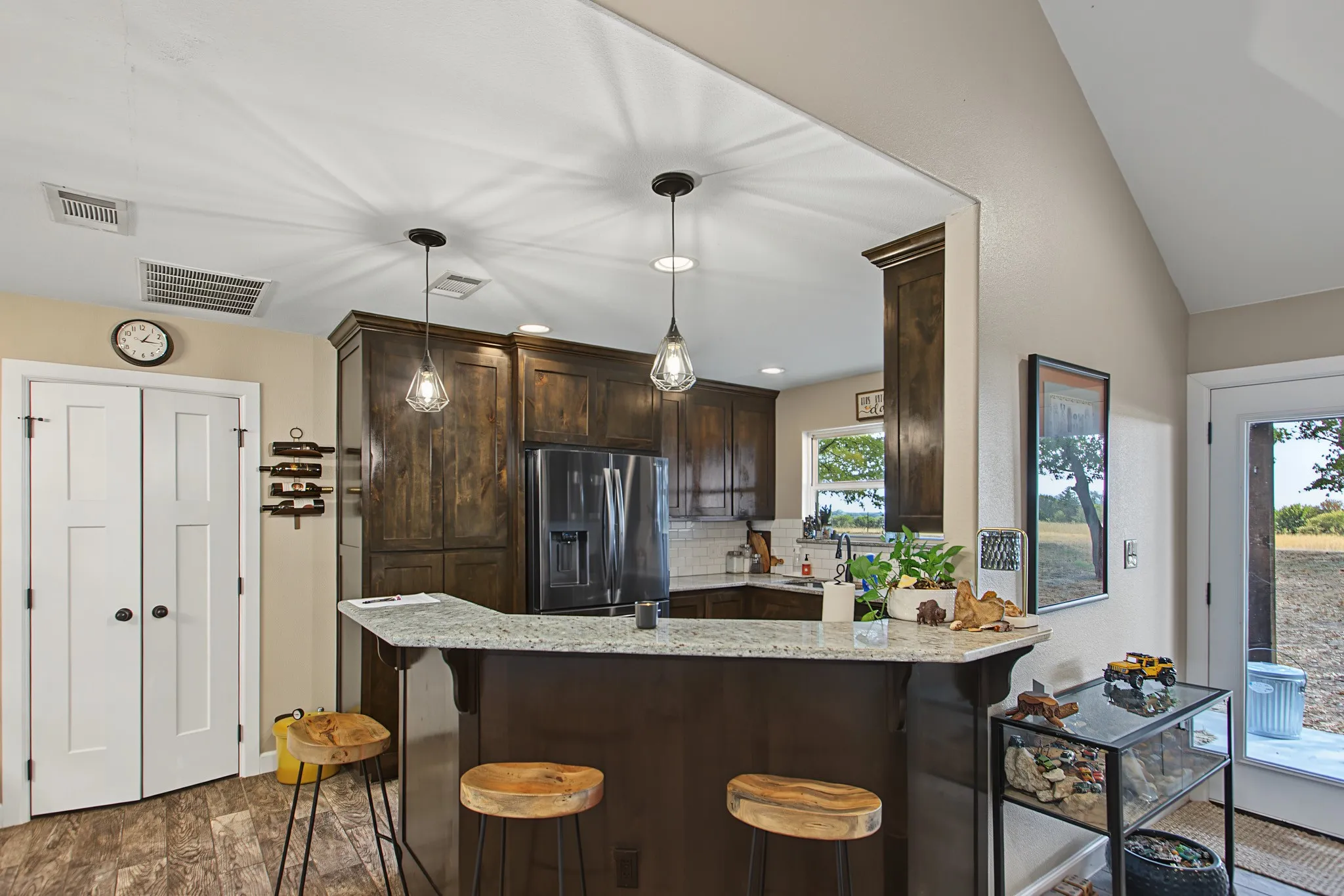 Single Family Residence For Sale in Wise County , 3207 FM 2048, Boyd, Texas 76023, 3 Bedroom, 2 Bathroom, 2 Garage spaces, 1,448 Sqft, built in 2015, mls#21400111, Real Estate Agent in Boyd, Homes For Sale in Wise county, Homes For Sale in Boyd, Realtor in Boyd Texas, Real Estate Brokerage Independent Realty Texas, Luminita Cordes Realtor